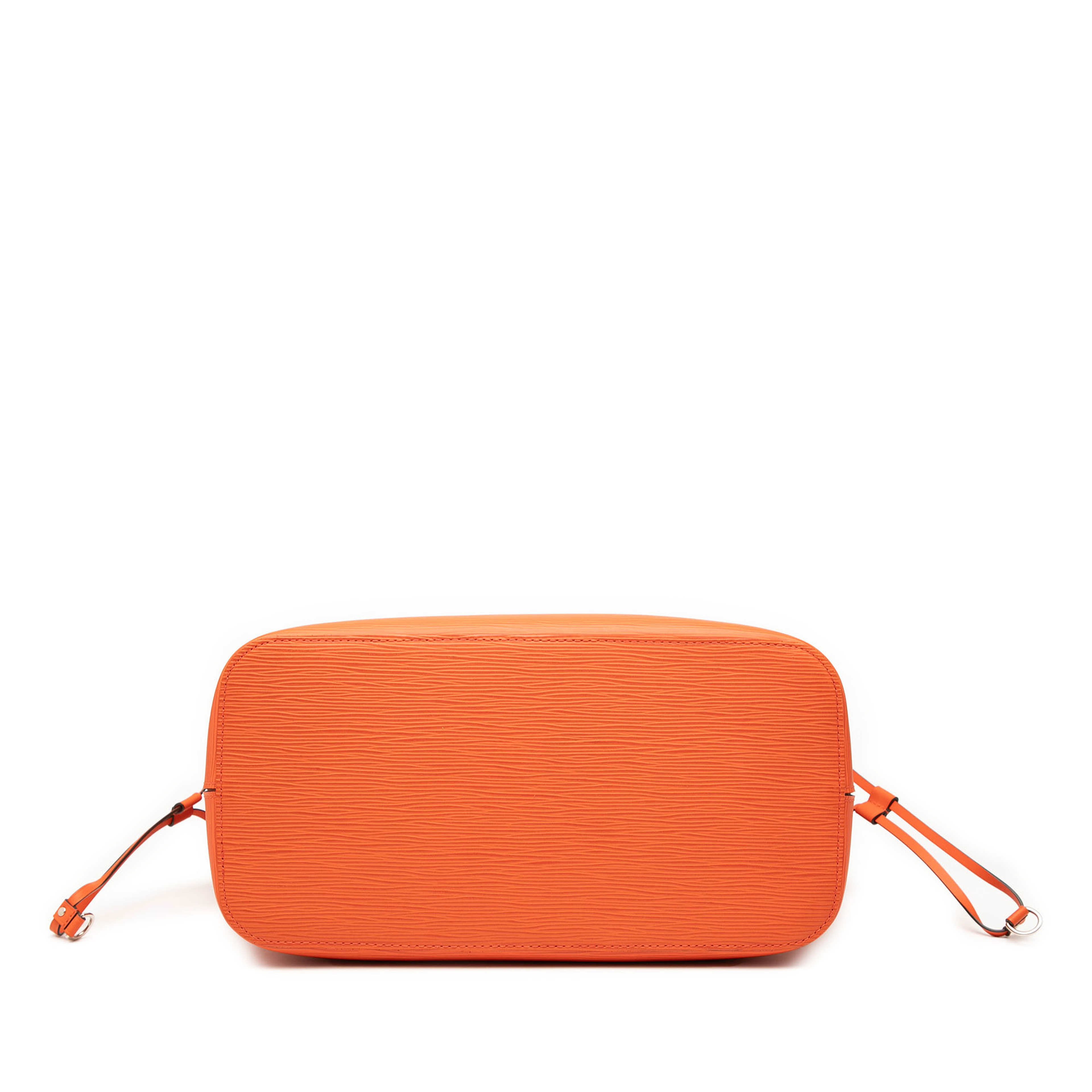 Louis Vuitton Epi Neverfull Mm, från Luxclusif, i färgen orange. Klicka för att öppna bilden i stort format