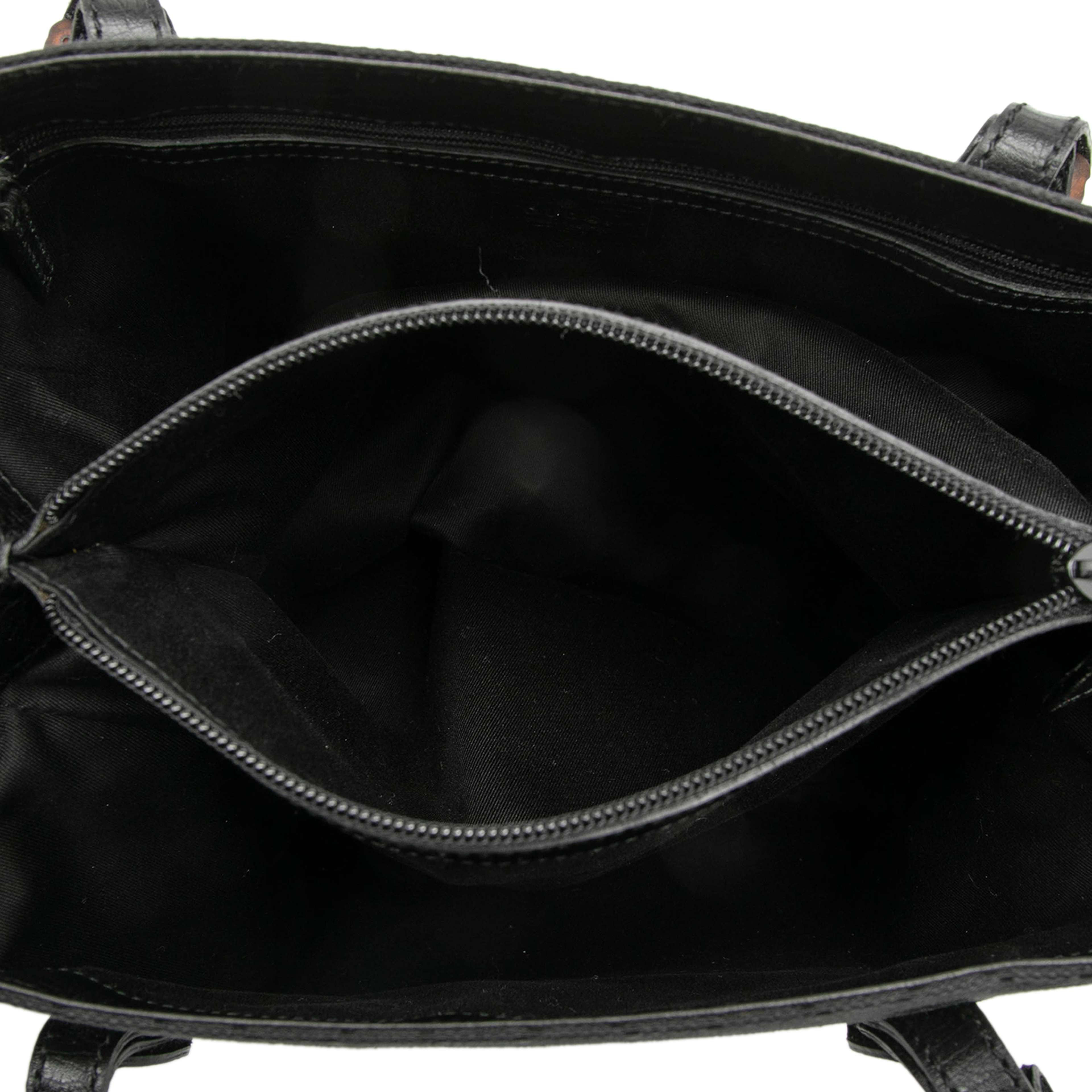 Gucci Gg Canvas Bamboo Tote, från Luxclusif, i färgen black. Klicka för att öppna bilden i stort format