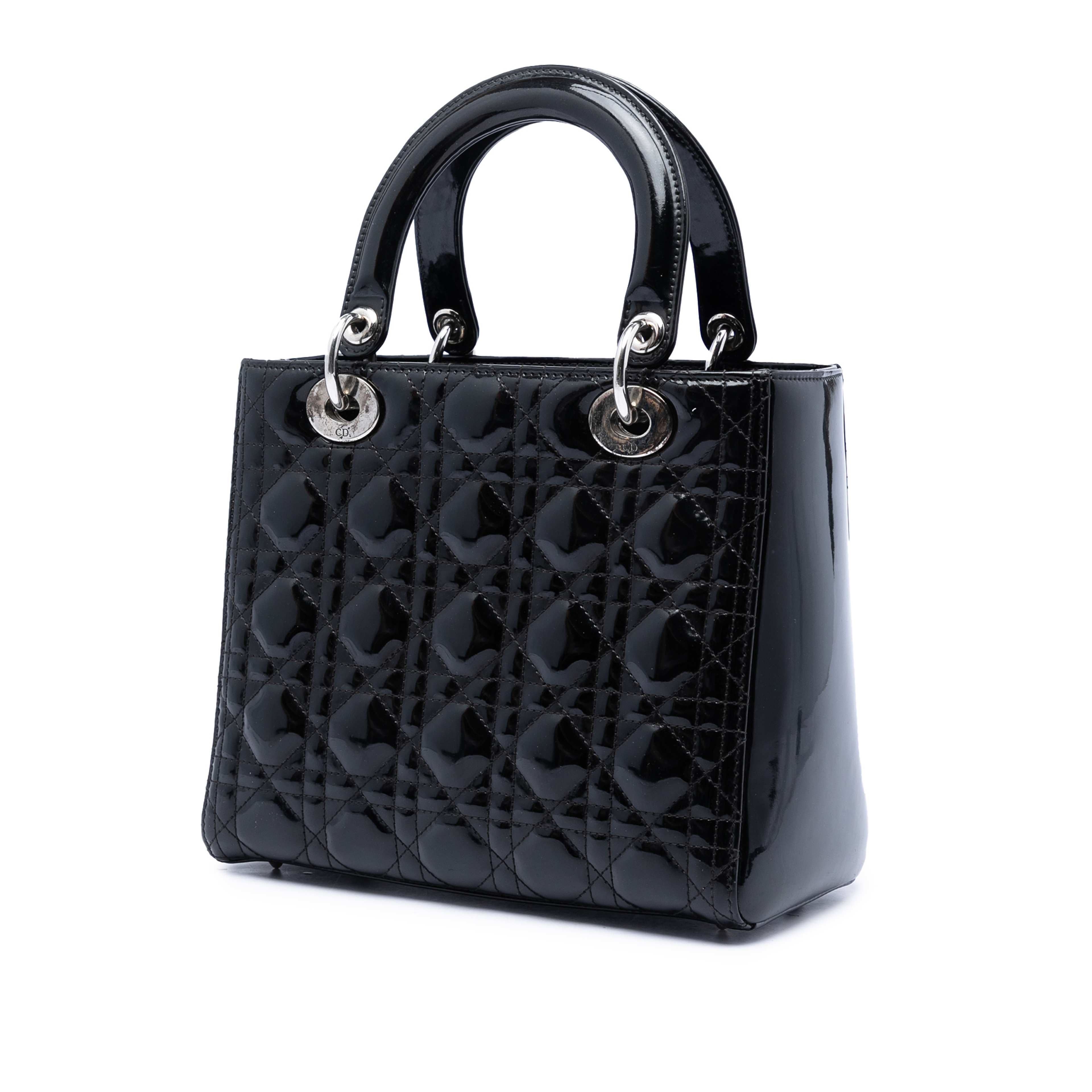 Dior Medium Patent Cannage Lady Dior, från Luxclusif, i färgen black. Klicka för att öppna bilden i stort format