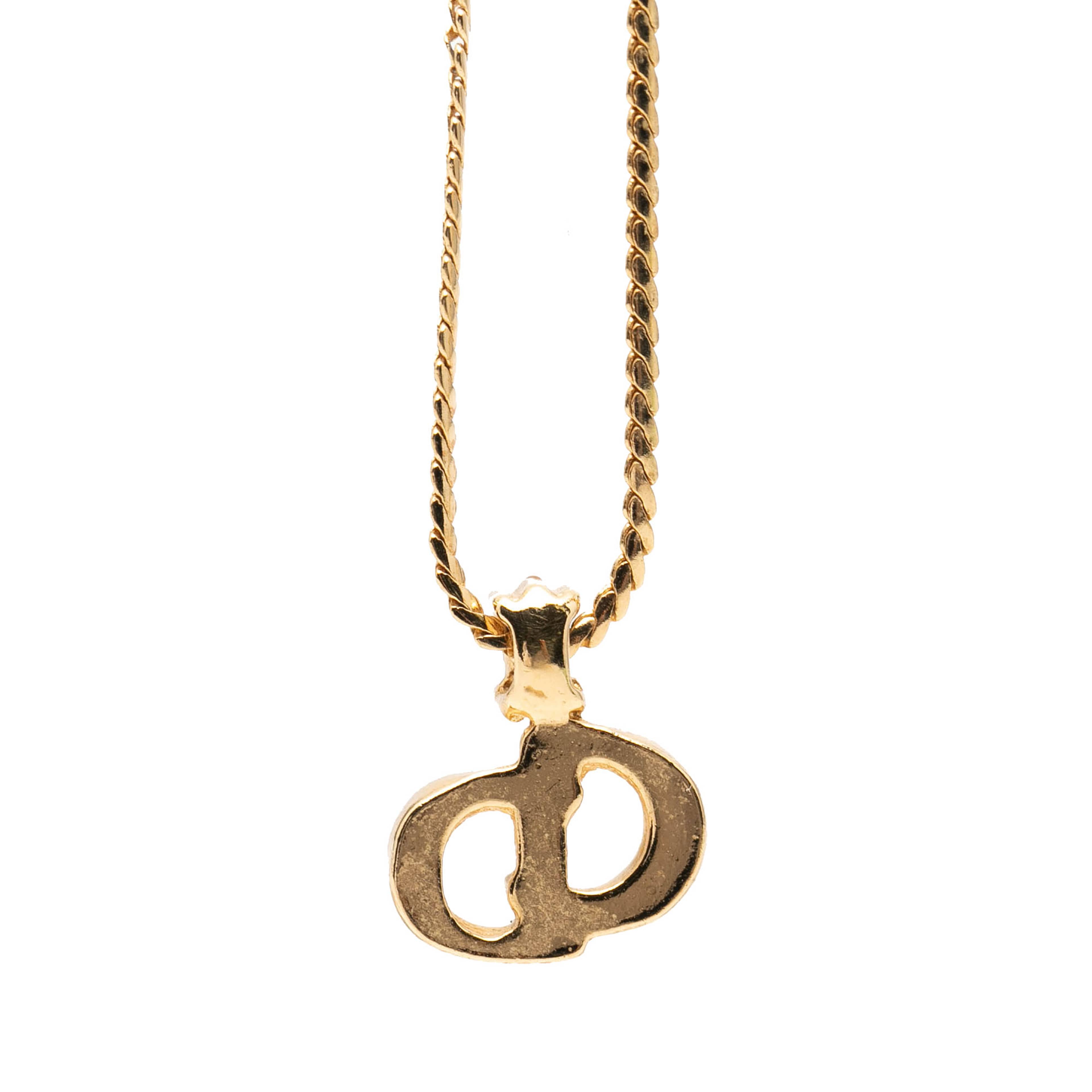 Dior Gold Plated Strass Cd Logo Pendant Necklace, från Luxclusif, i färgen gold. Klicka för att öppna bilden i stort format