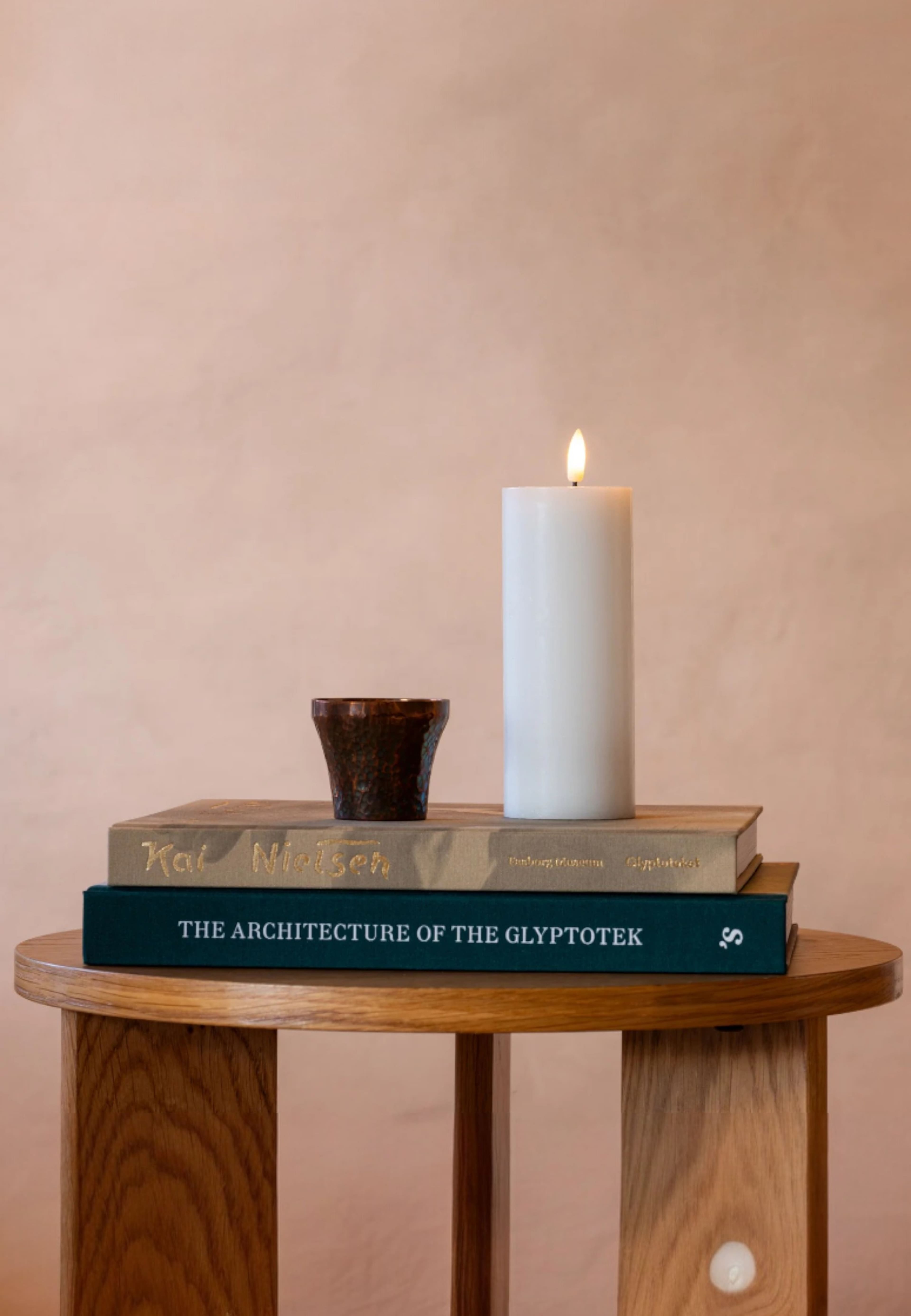 Sia Led-blockljus, Uppladdningsbart. Ø 6 1st, från Led Nordic, i färgen vit. Klicka för att öppna bilden i stort format