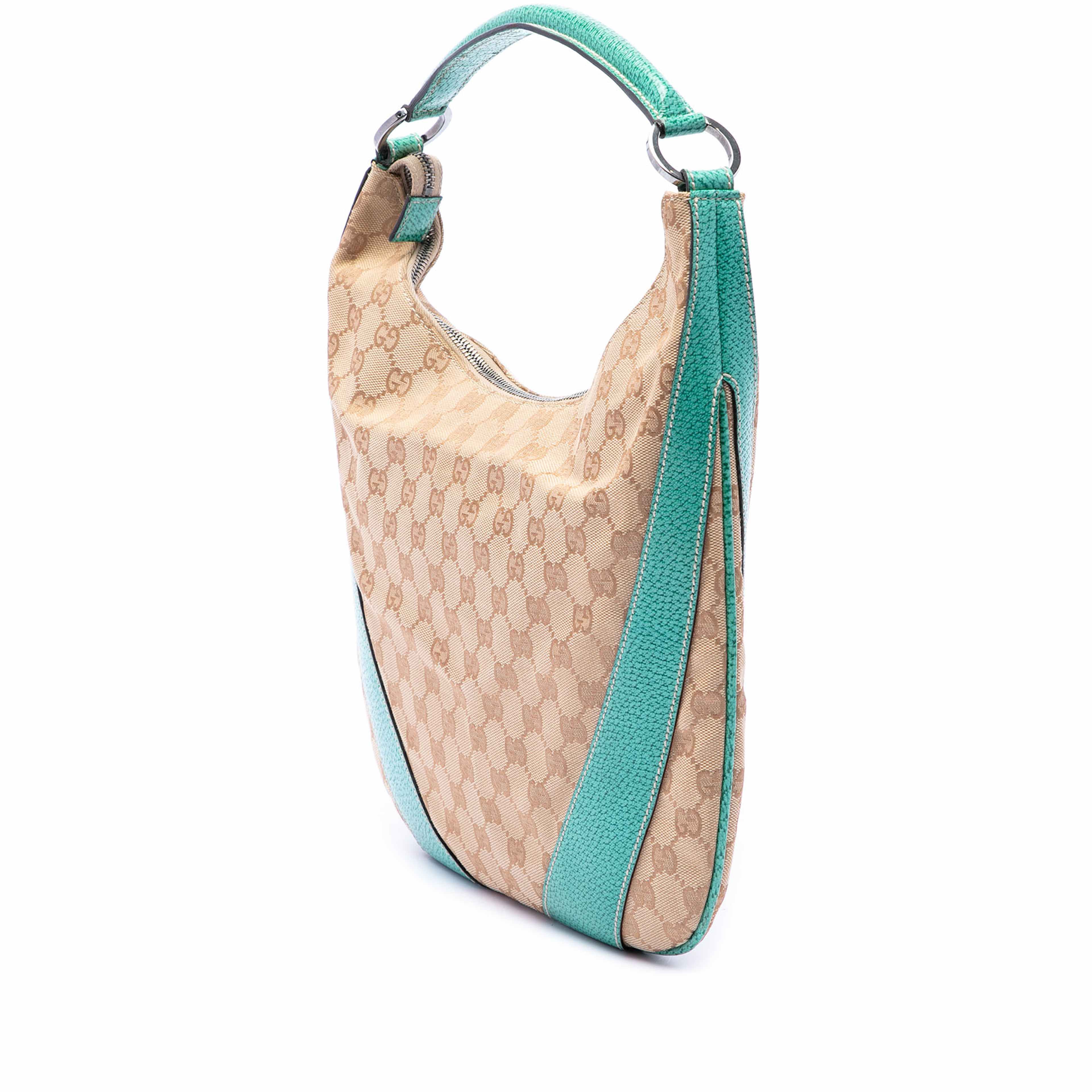 Gucci Gg Canvas Hobo, från Luxclusif, i färgen blå. Klicka för att öppna bilden i stort format