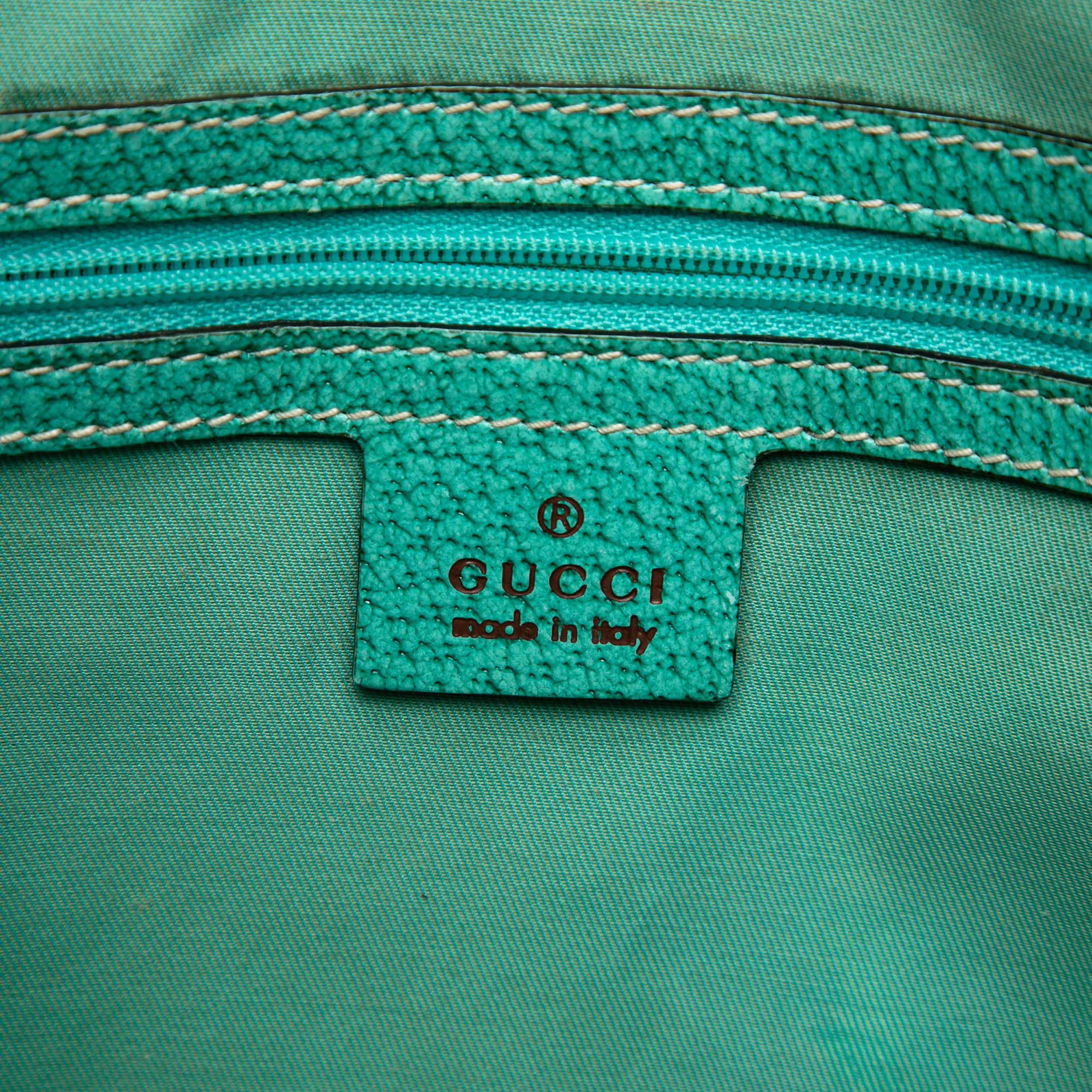 Gucci Gg Canvas Hobo, från Luxclusif, i färgen blå. Klicka för att öppna bilden i stort format