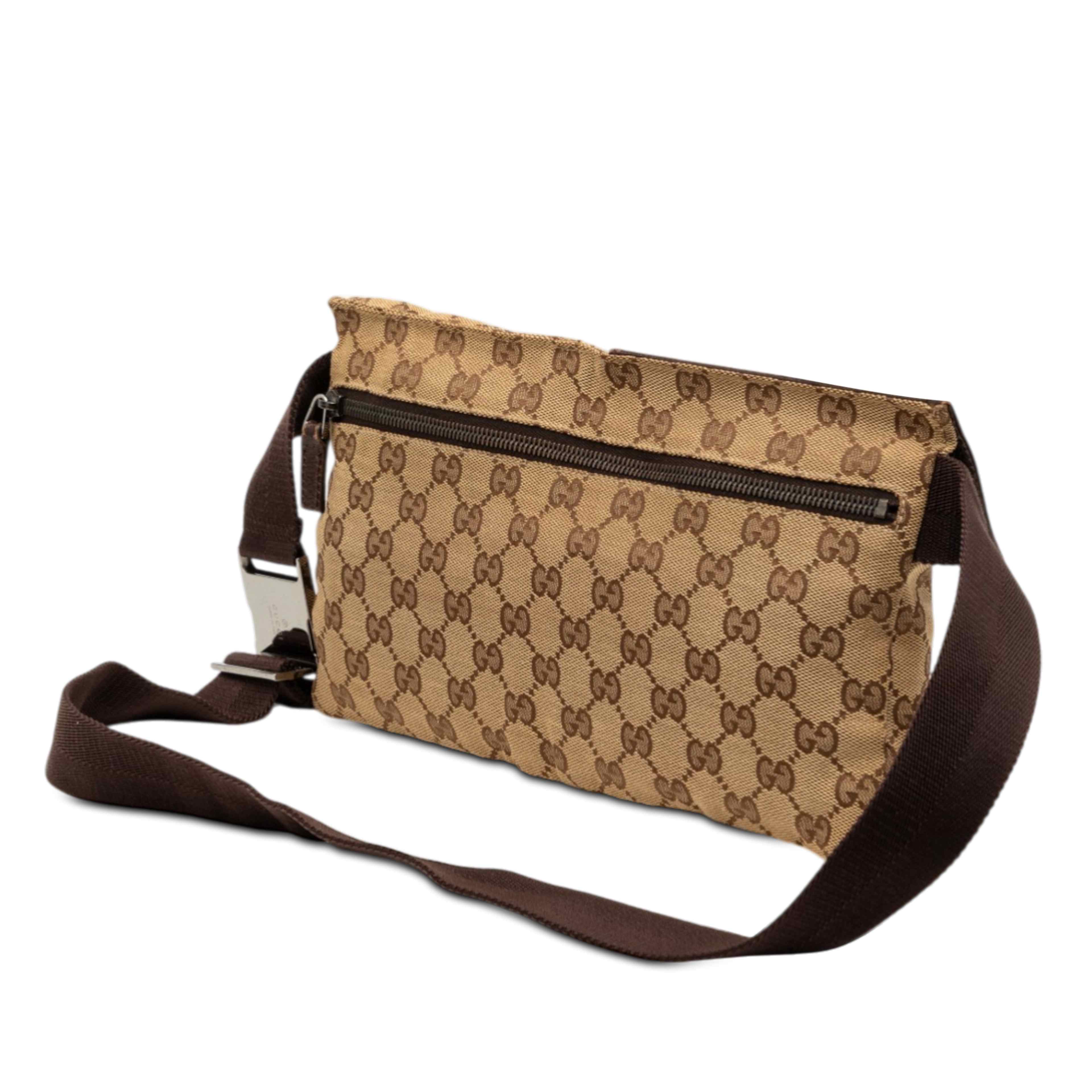 Gucci Gg Canvas Double Pocket Belt Bag, från Luxclusif, i färgen beige. Klicka för att öppna bilden i stort format