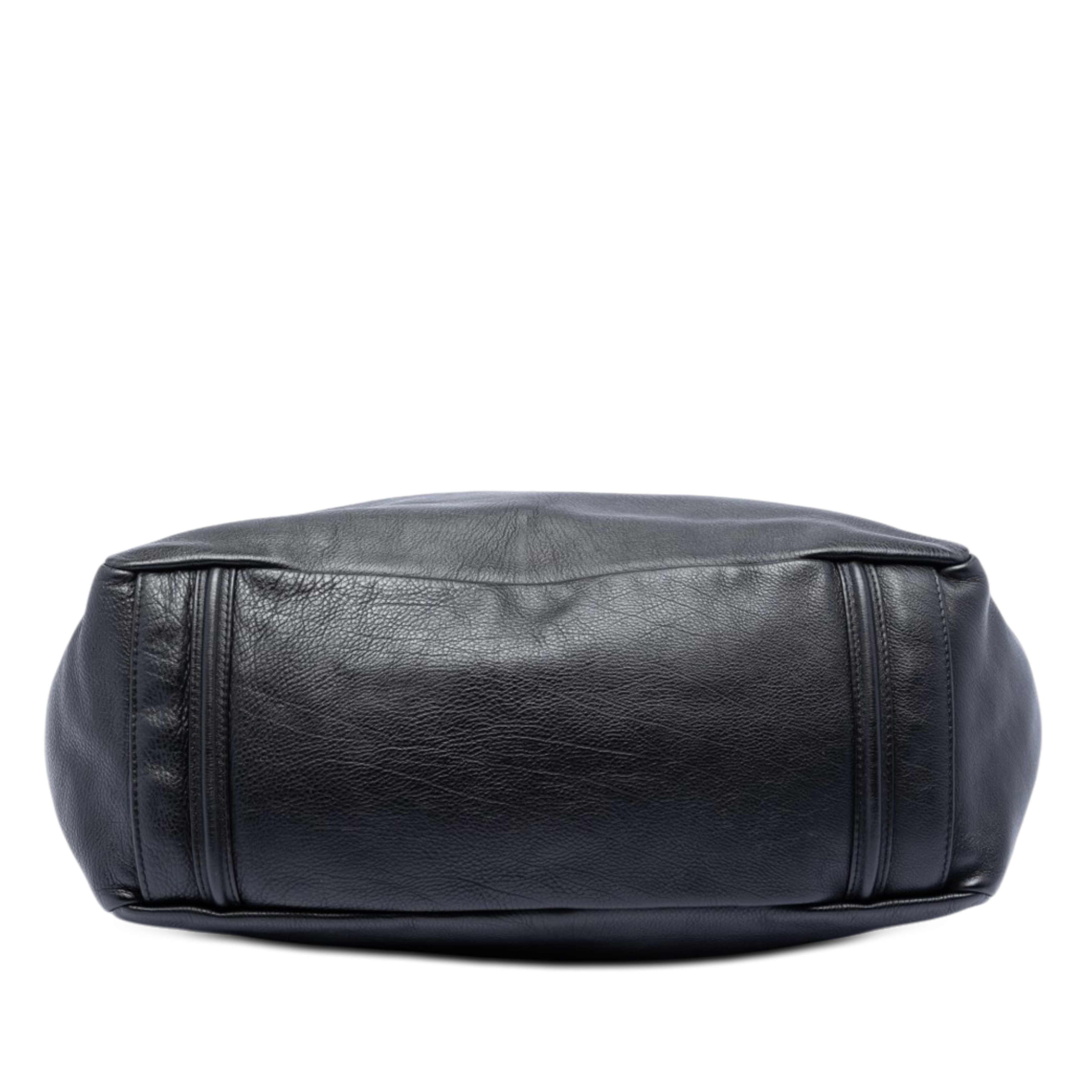 Chanel Large Lambskin Mademoiselle Lock Jewelry Chain Tote, från Luxclusif, i färgen black. Klicka för att öppna bilden i stort format