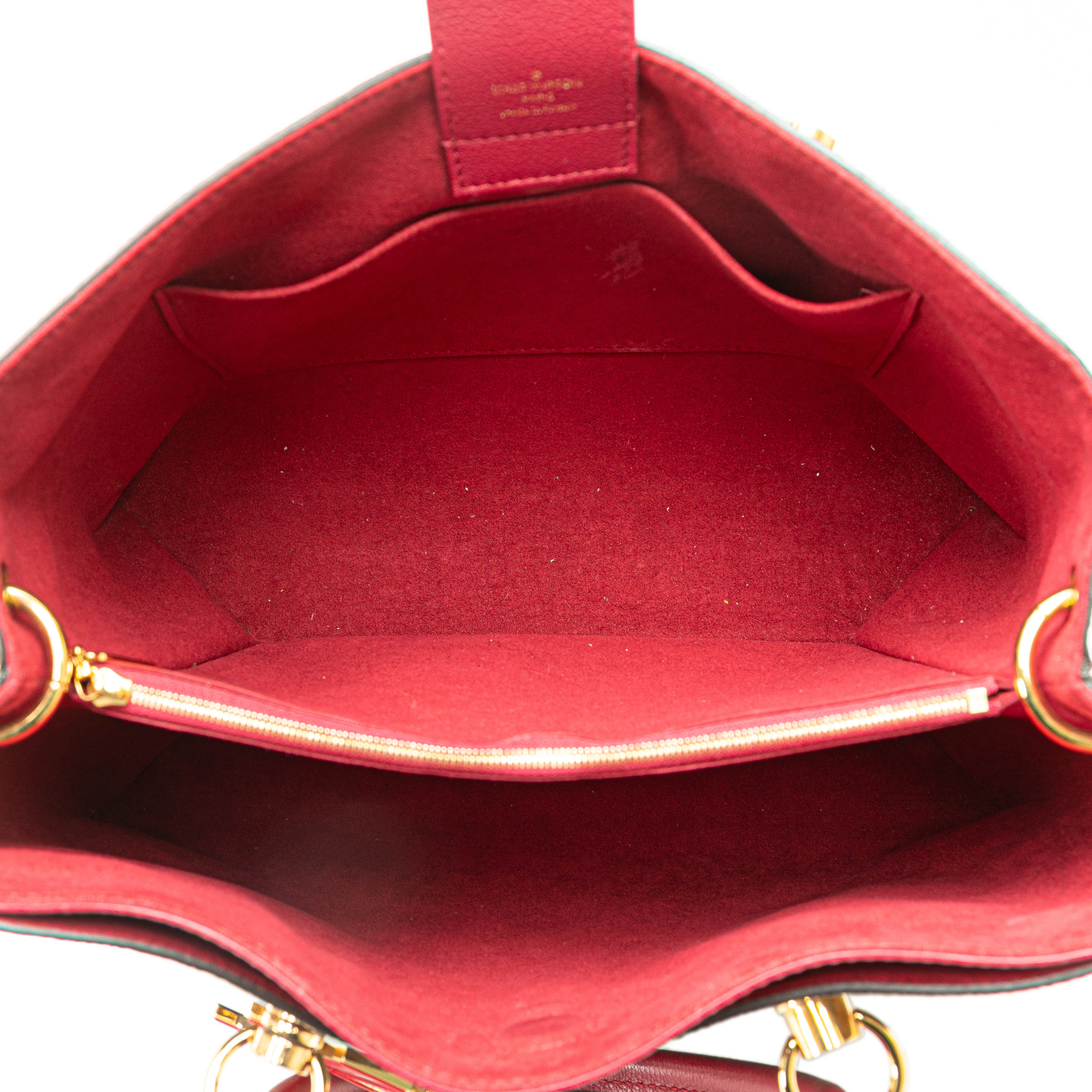 Louis Vuitton Damier Ebene Riverside, från Luxclusif, i färgen brown. Klicka för att öppna bilden i stort format