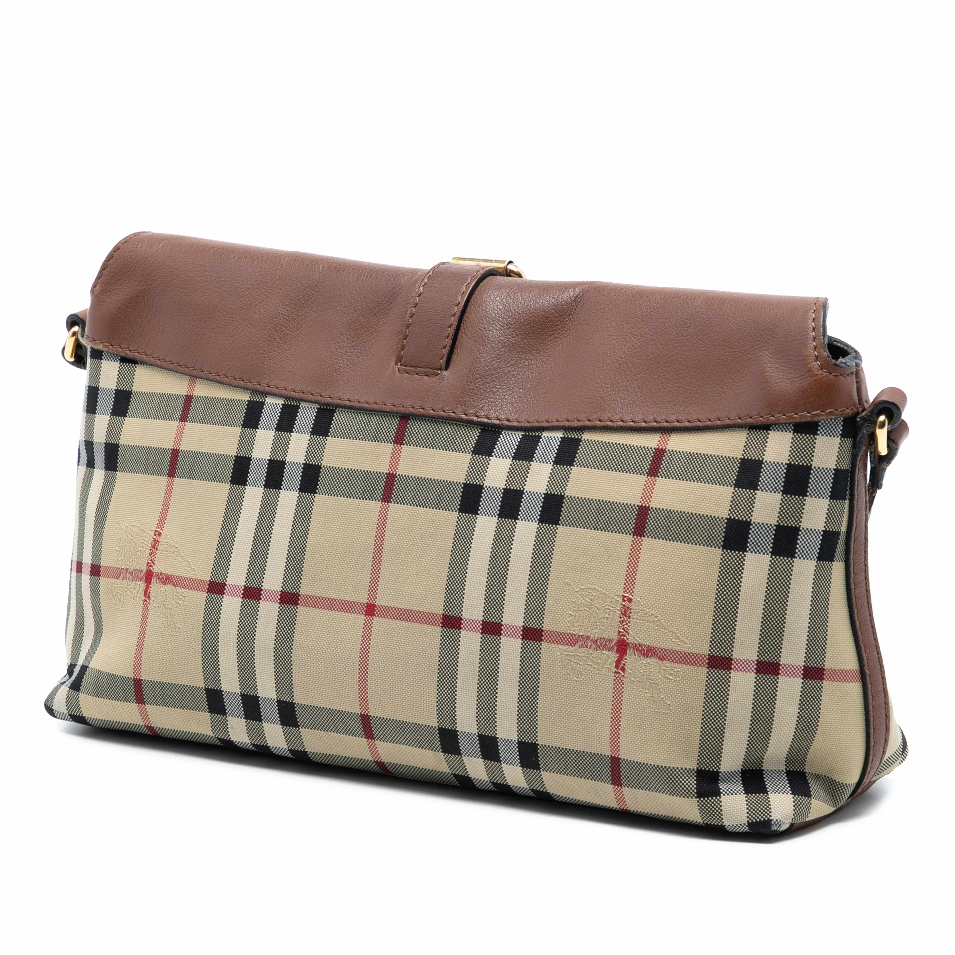 Burberry Haymarket Check Coated Canvas Leah Crossbody, från Luxclusif, i färgen beige. Klicka för att öppna bilden i stort format