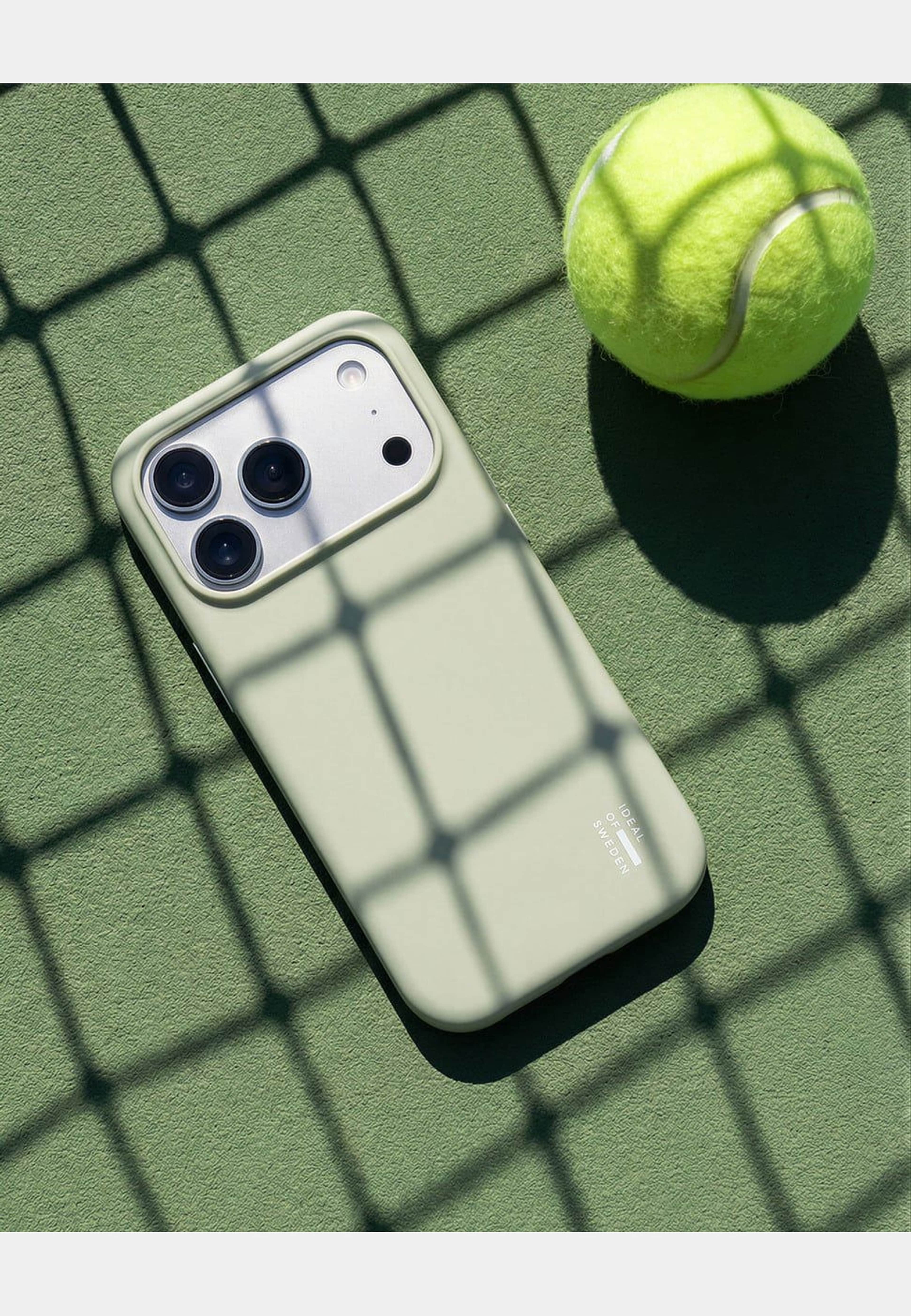Silicone Case Magsafe Iphone 17 Pro Max Sage Green, från Ideal Of Sweden, i färgen green. Klicka för att öppna bilden i stort format