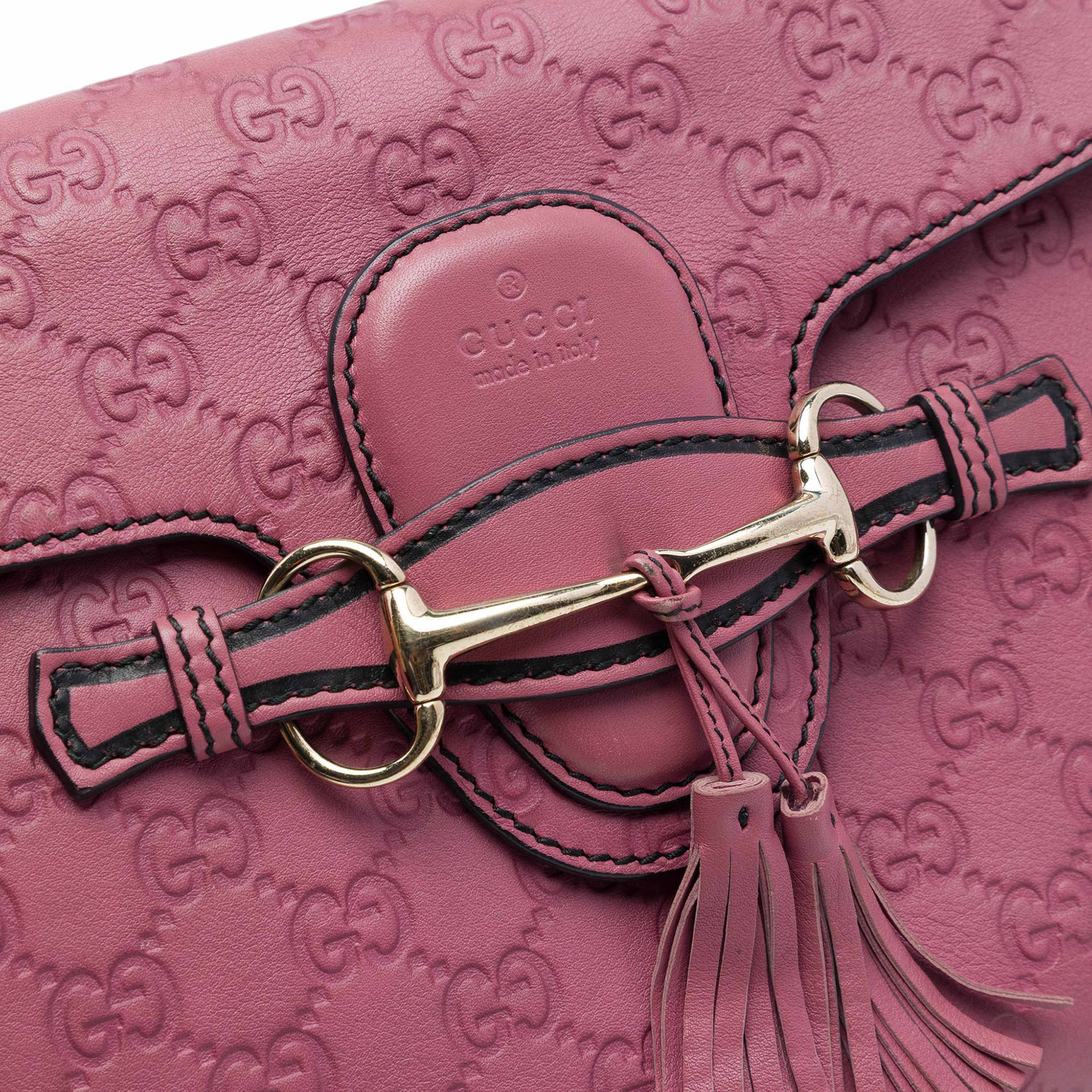 Gucci Medium Guccissima Emily Shoulder Bag, från Luxclusif, i färgen purpur. Klicka för att öppna bilden i stort format
