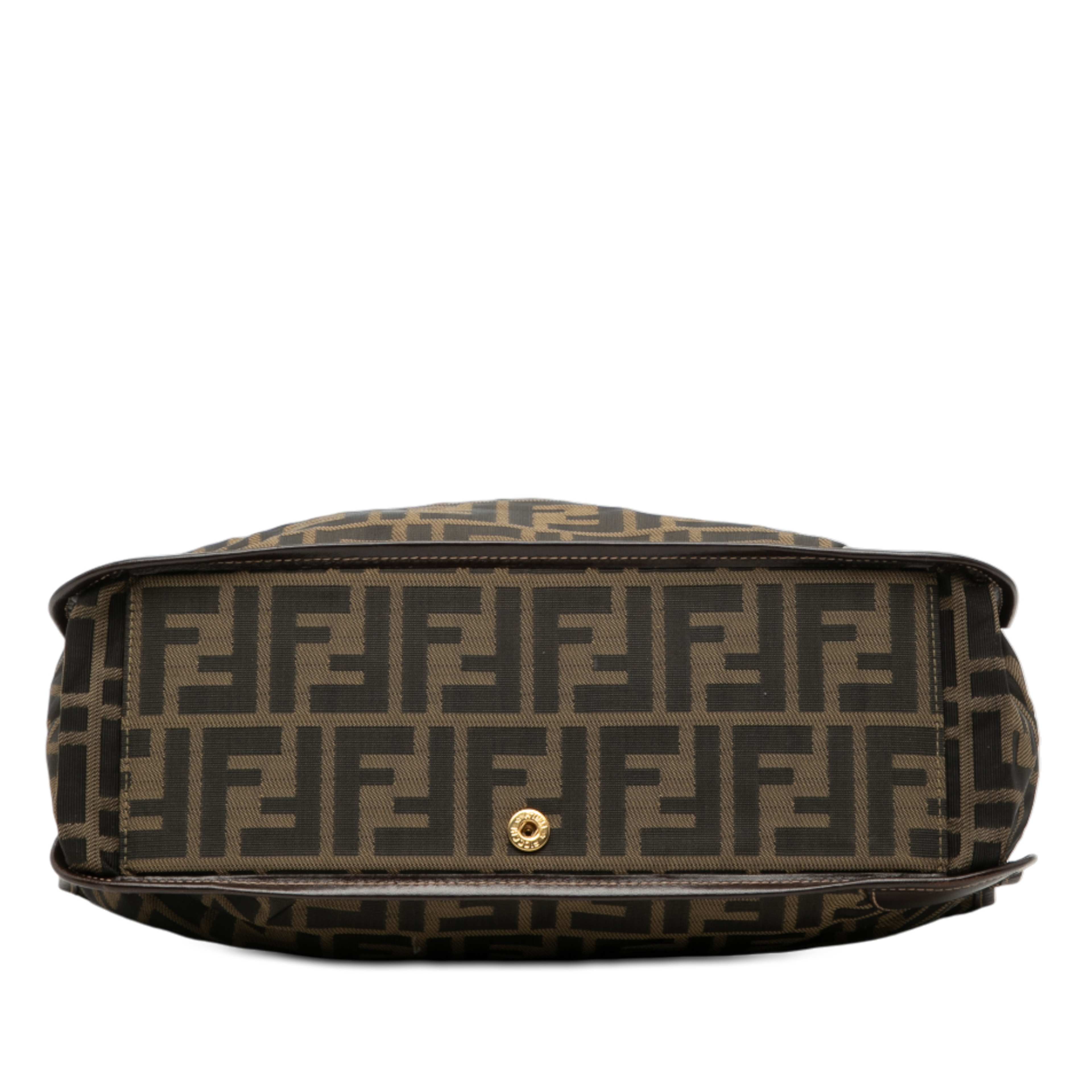 Fendi Zucca Canvas Shopping Tote, från Luxclusif, i färgen brown. Klicka för att öppna bilden i stort format