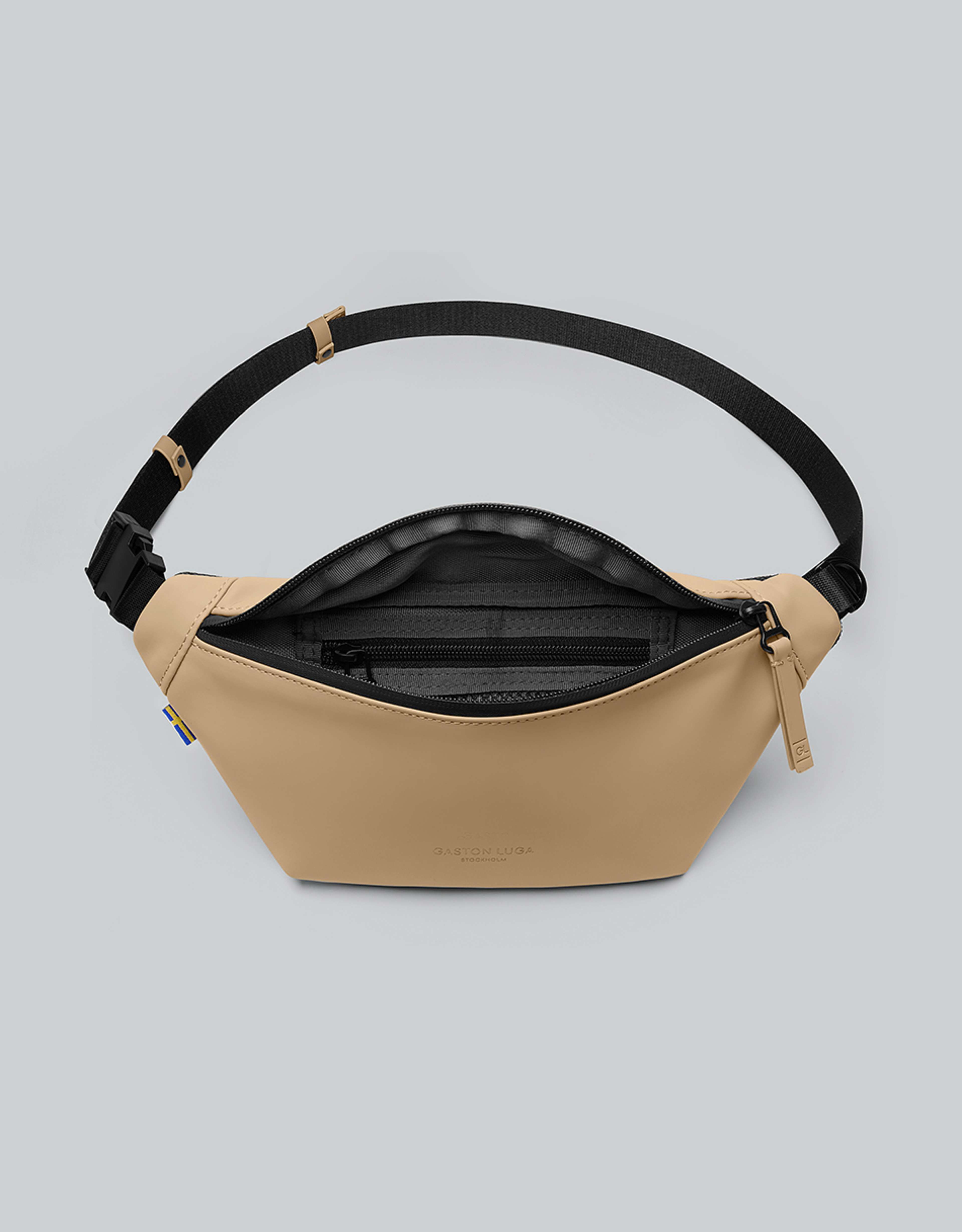 Däsh Bumbag, från Gaston Luga, i färgen latte.