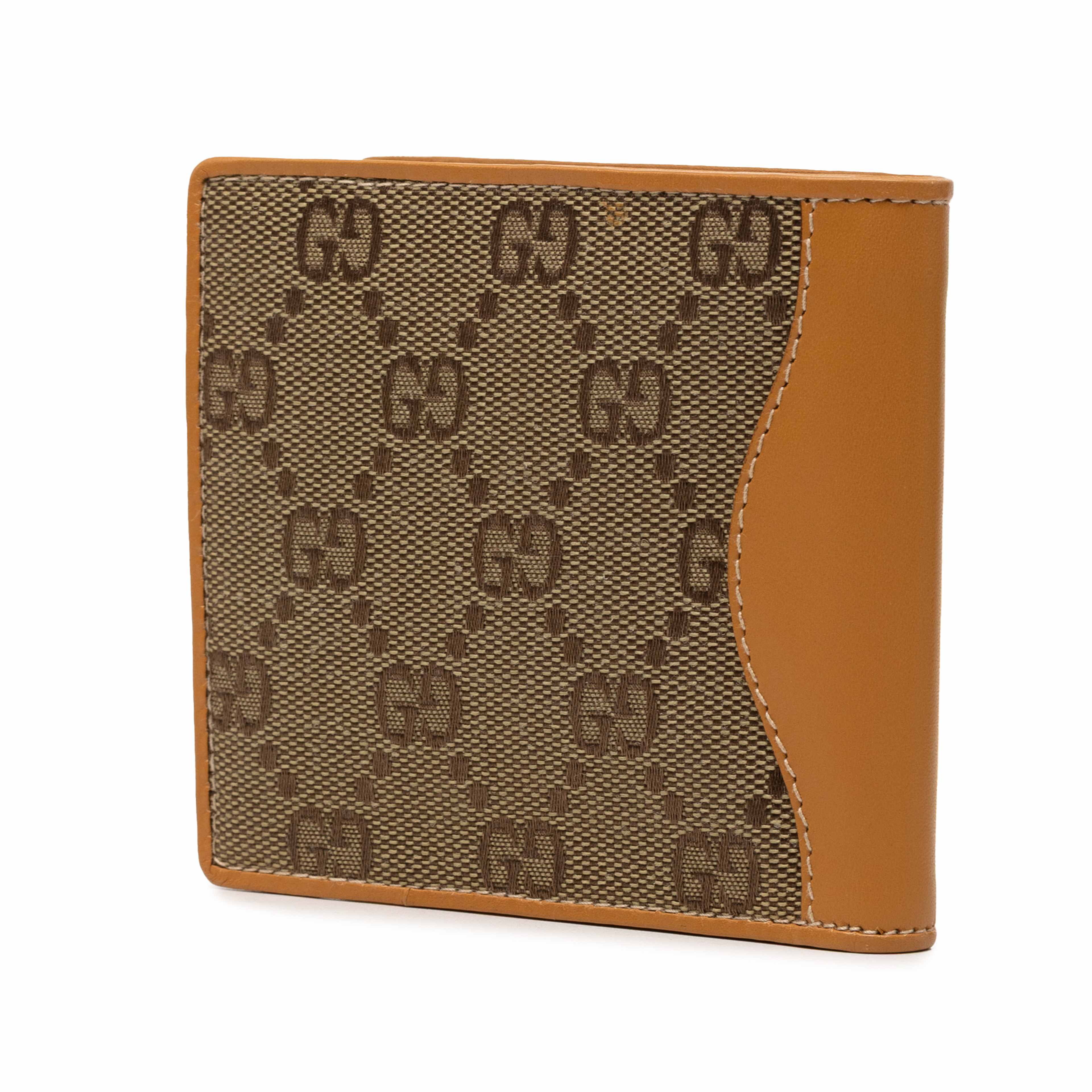 Gucci Gg Canvas Bifold Small Wallet, från Luxclusif, i färgen beige. Klicka för att öppna bilden i stort format