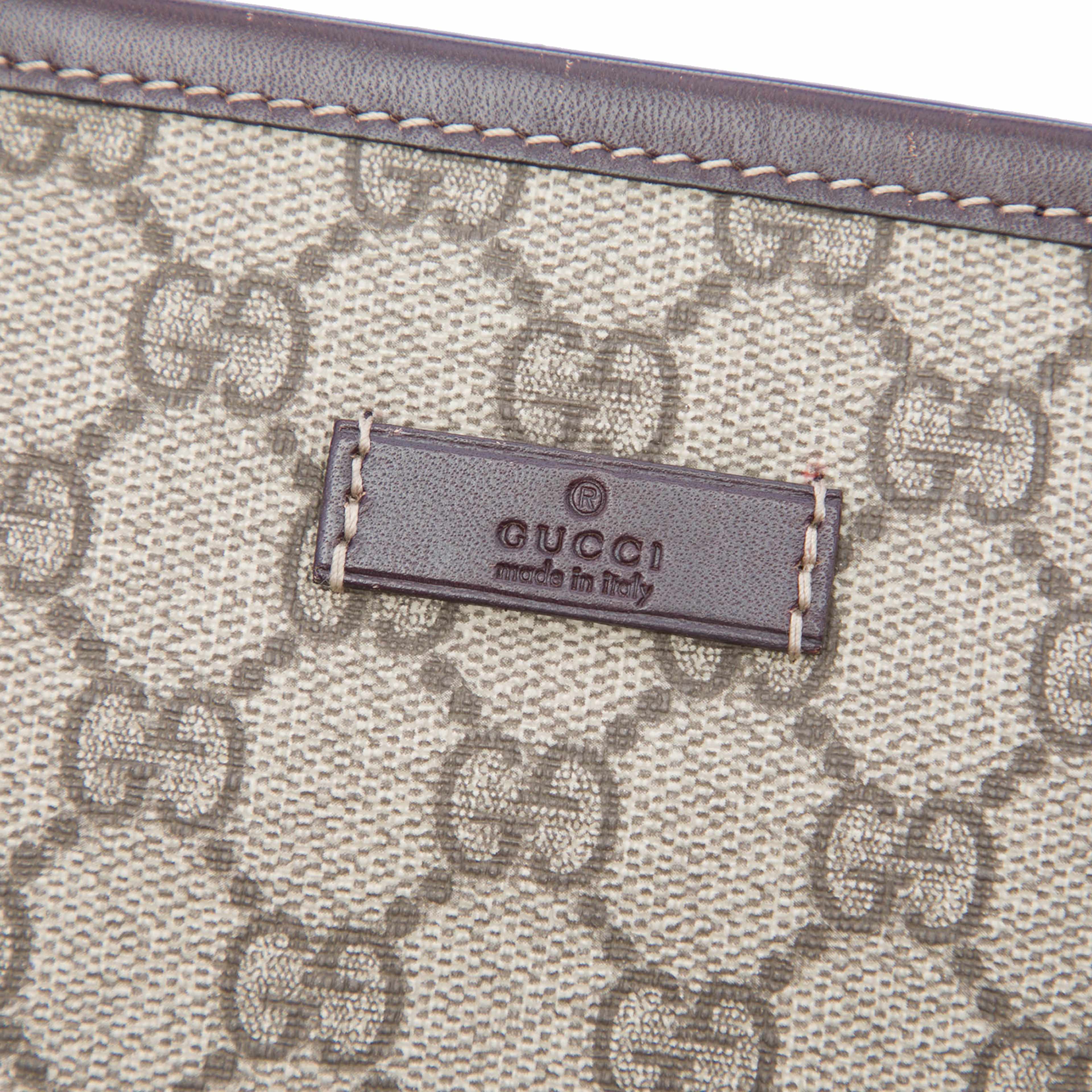 Gucci Gg Supreme Joy Vertical Tote, från Luxclusif, i färgen beige. Klicka för att öppna bilden i stort format