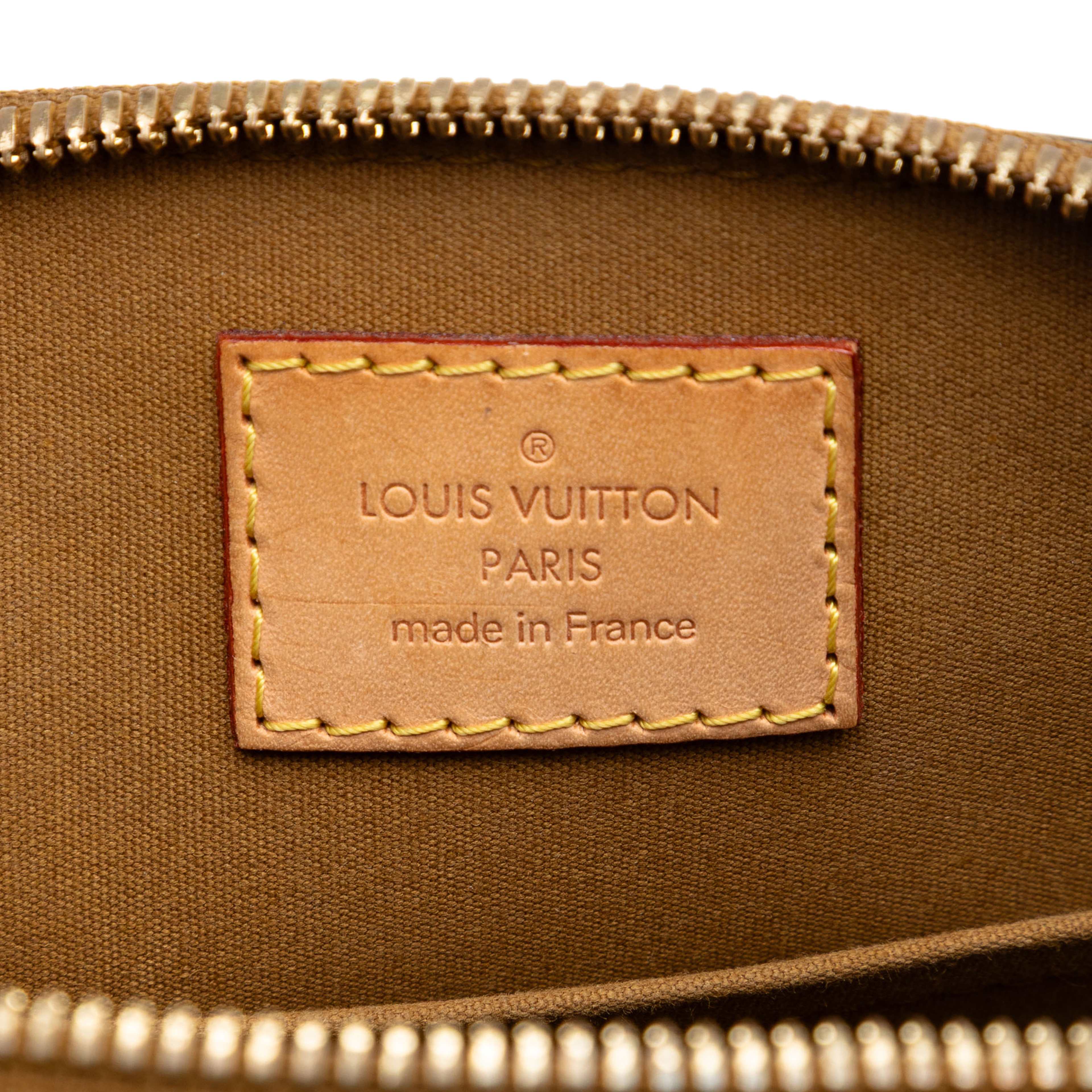 Louis Vuitton Monogram Vernis Alma Bb, från Luxclusif, i färgen olive green. Klicka för att öppna bilden i stort format