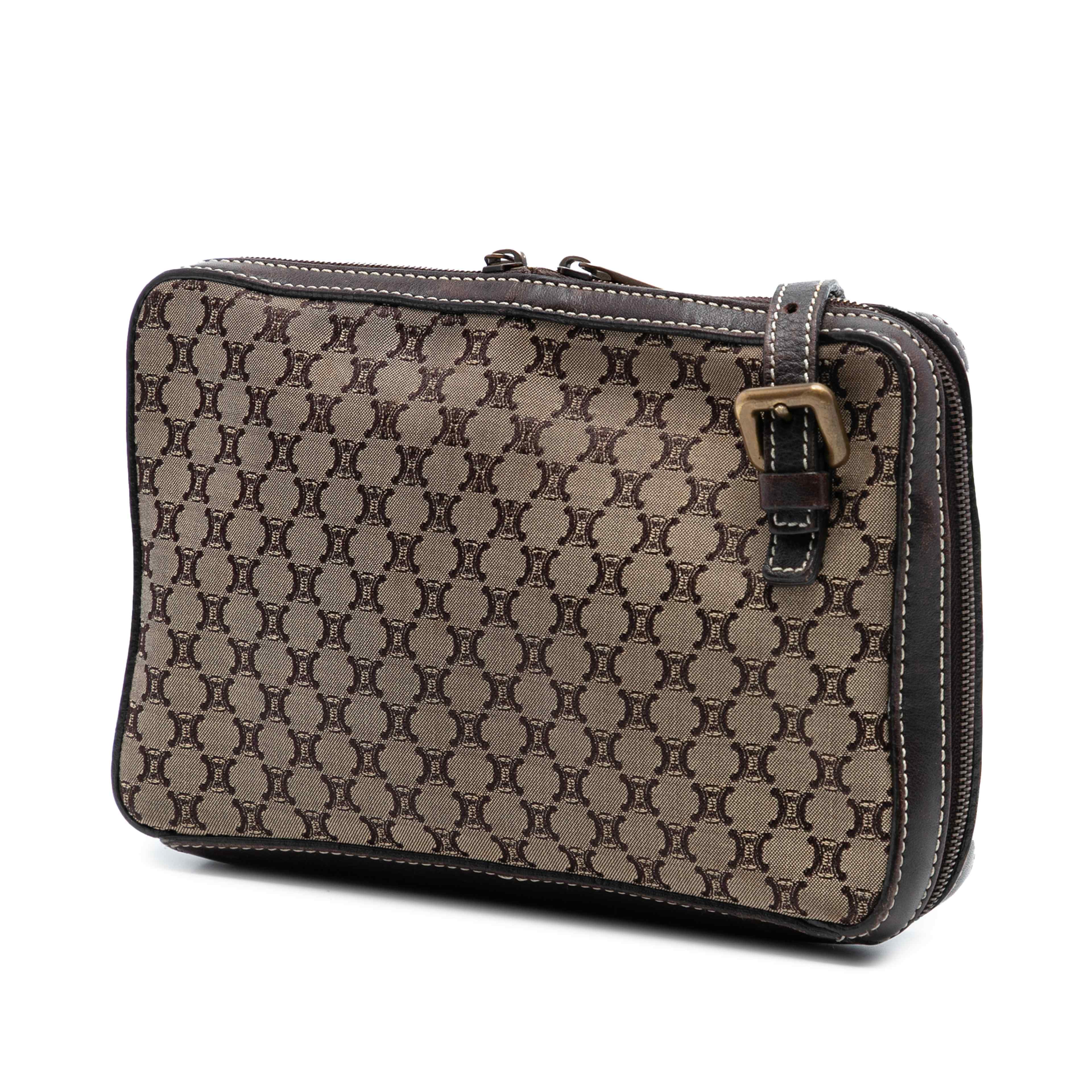 Celine Macadam Canvas Crossbody, från Luxclusif, i färgen beige. Klicka för att öppna bilden i stort format