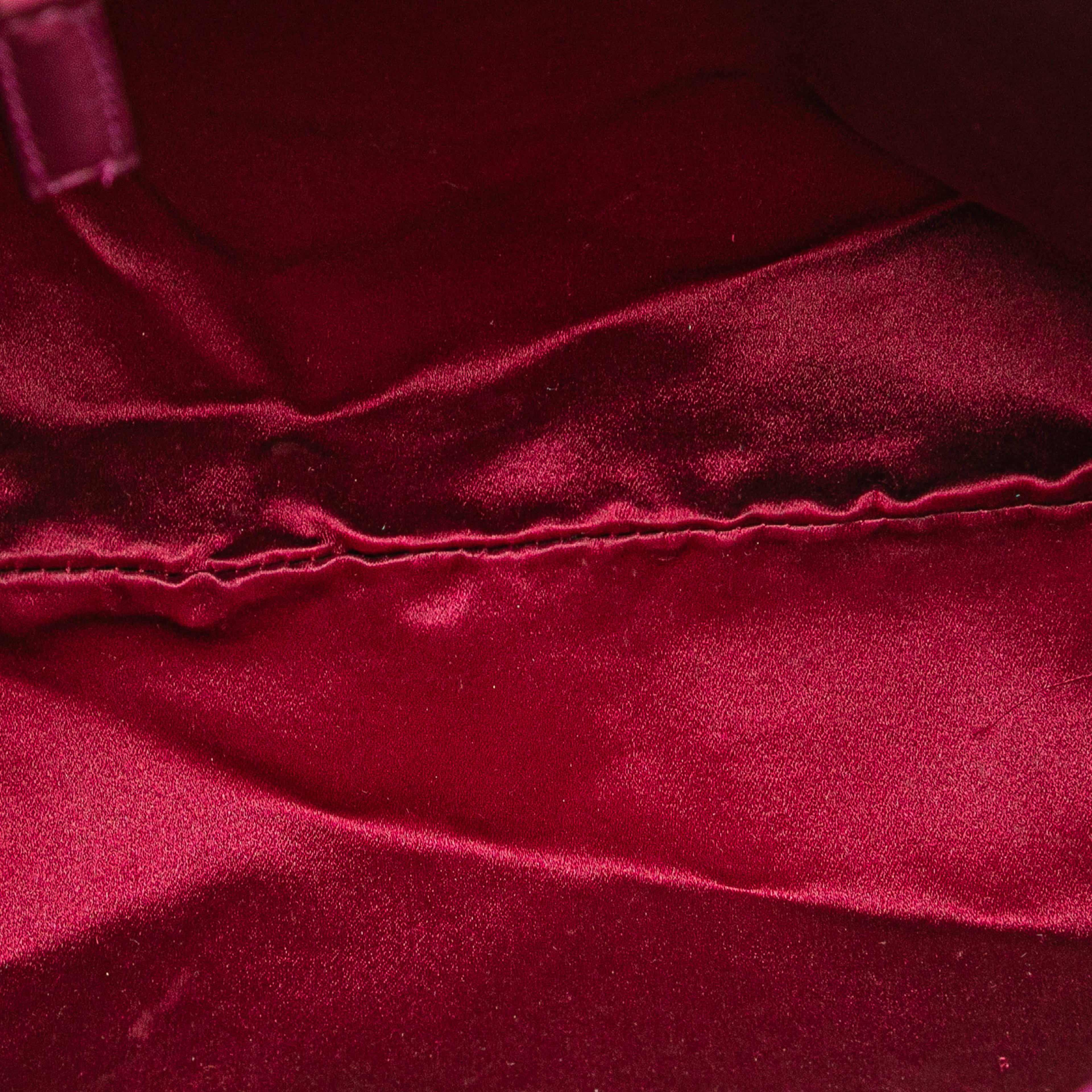 Fendi Zucca Nylon Crossbody, från Luxclusif, i färgen purple. Klicka för att öppna bilden i stort format