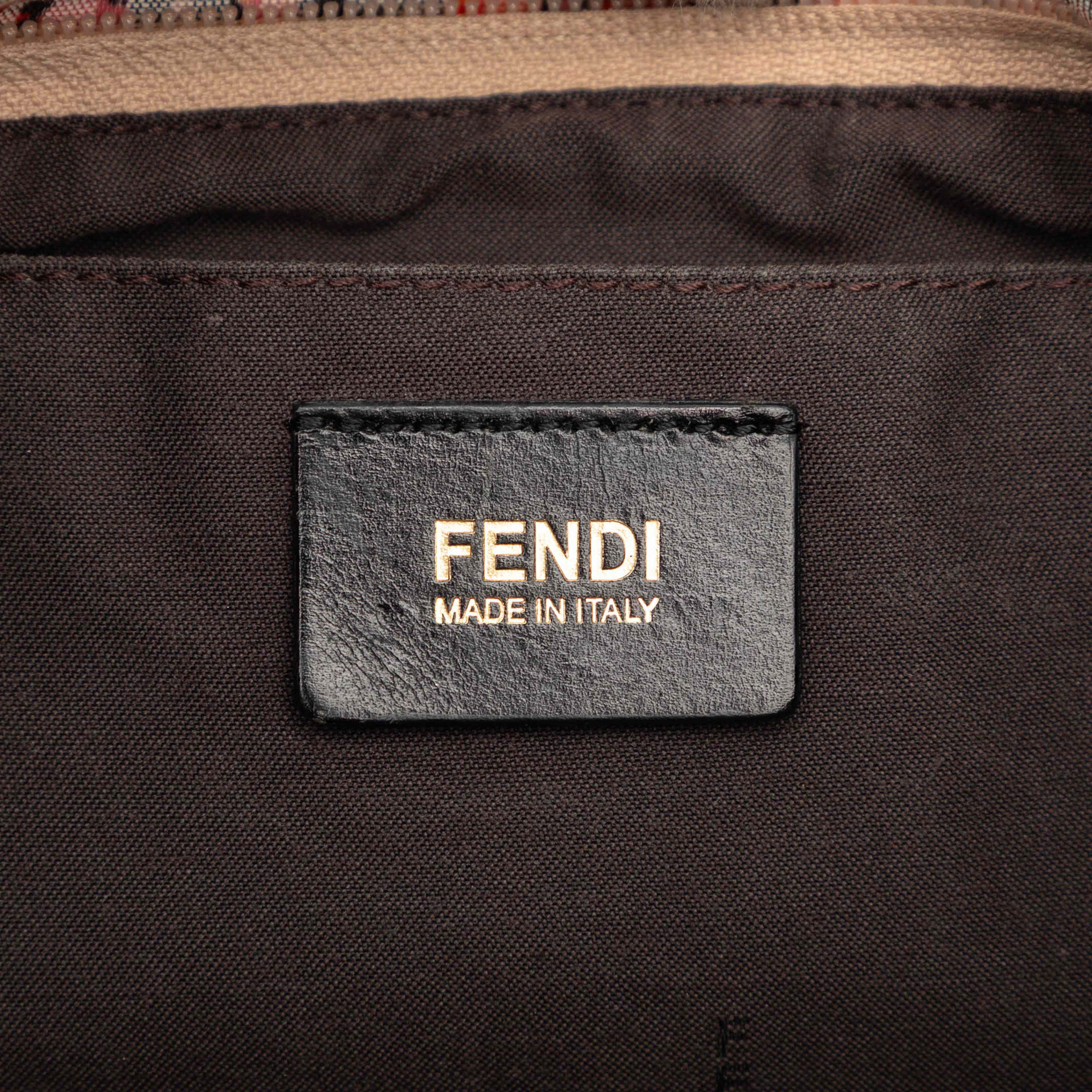 Fendi Mini Zucchino Canvas Floral Superstar Tote, från Luxclusif, i färgen pink. Klicka för att öppna bilden i stort format