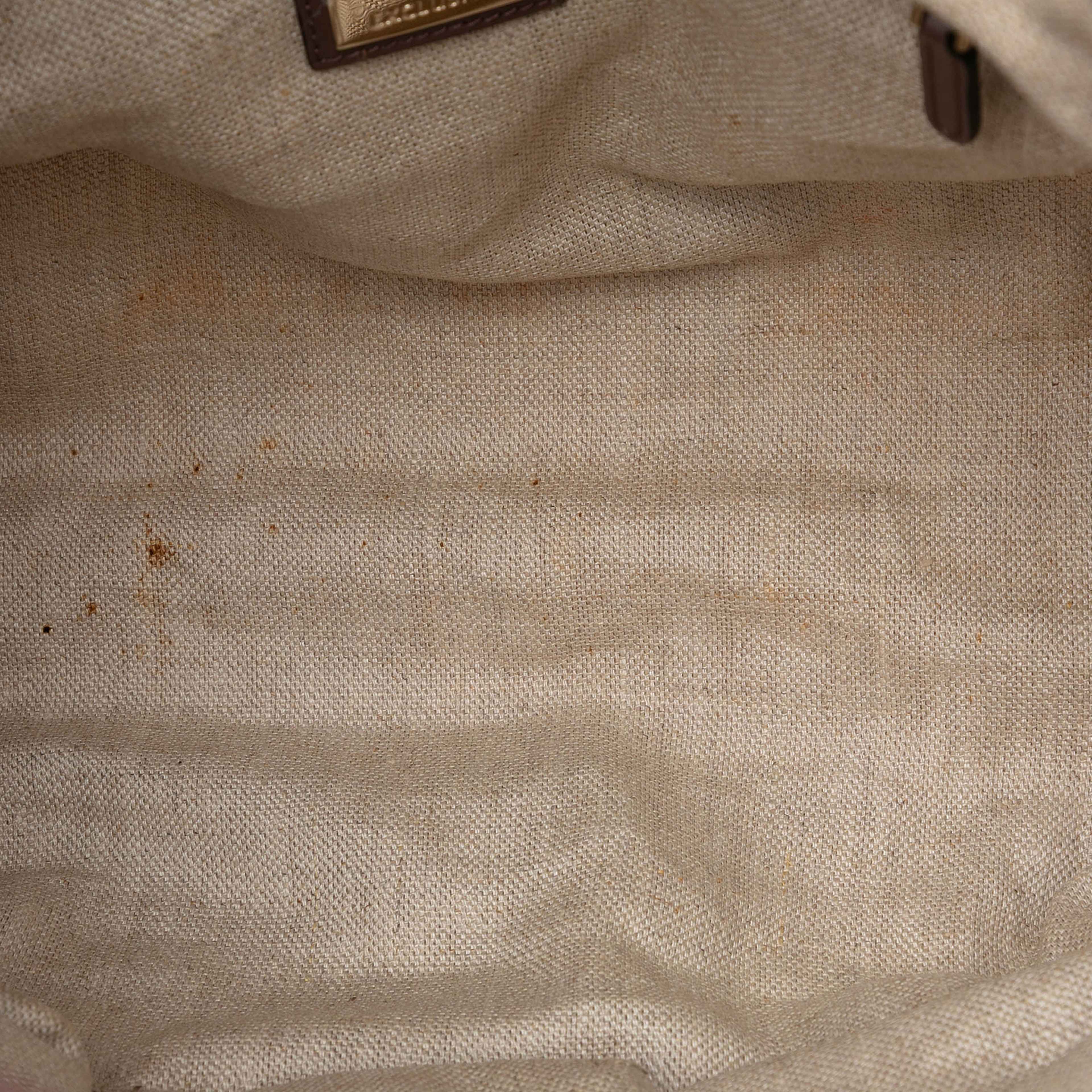 Gucci Medium Canvas Craft Tote, från Luxclusif, i färgen light beige. Klicka för att öppna bilden i stort format