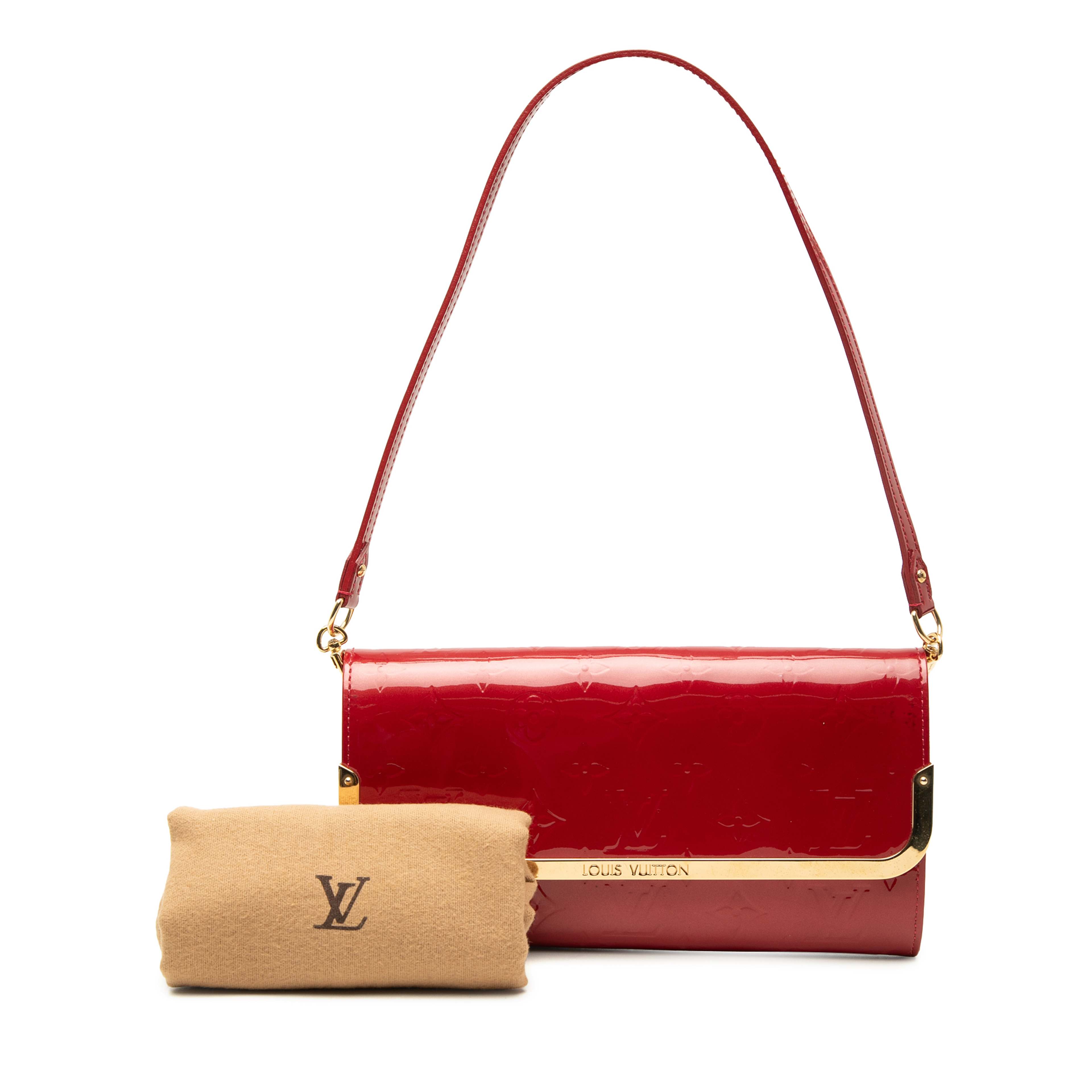 Louis Vuitton Monogram Vernis Rossmore Mm, från Luxclusif, i färgen röd. Klicka för att öppna bilden i stort format