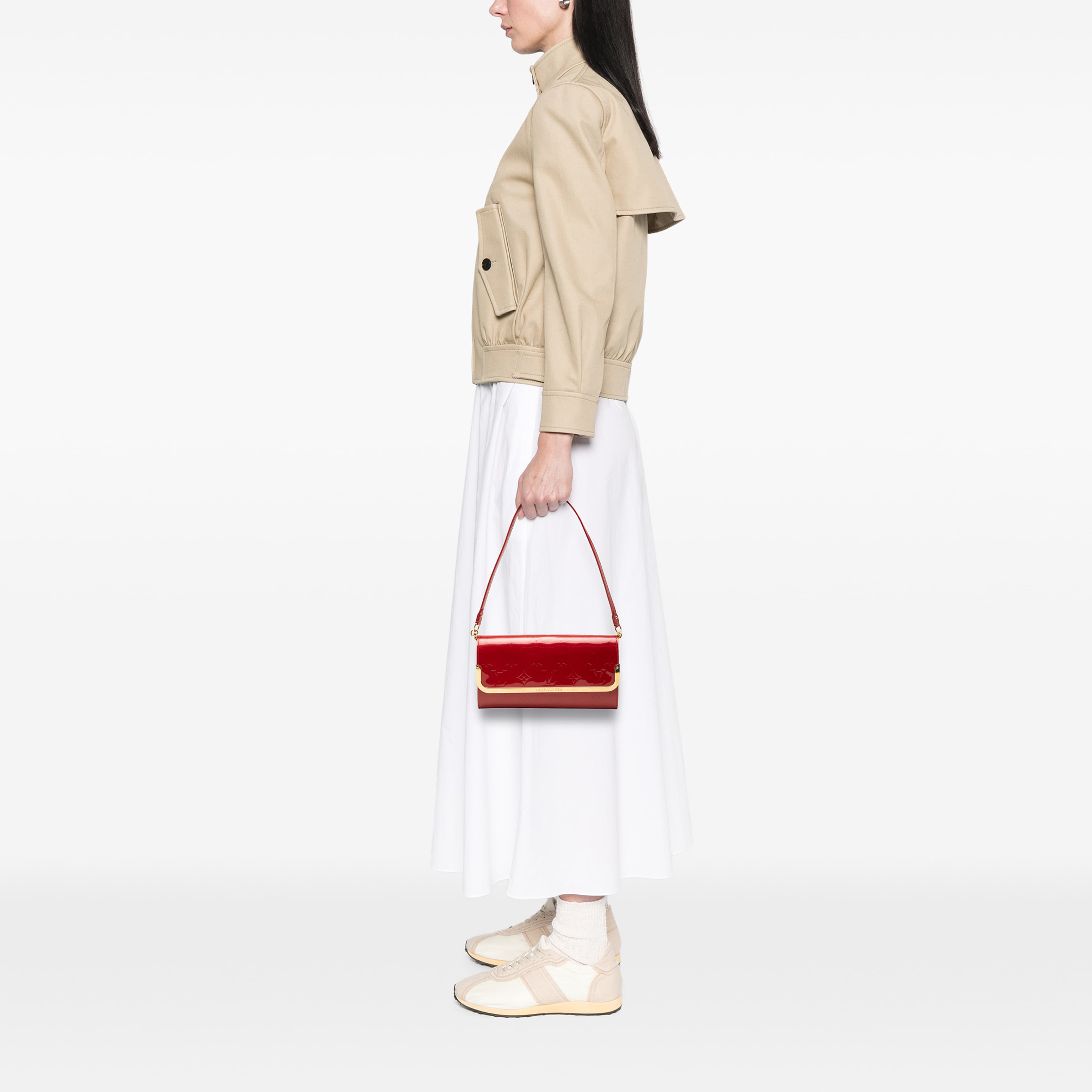 Louis Vuitton Monogram Vernis Rossmore Mm, från Luxclusif, i färgen röd. Klicka för att öppna bilden i stort format