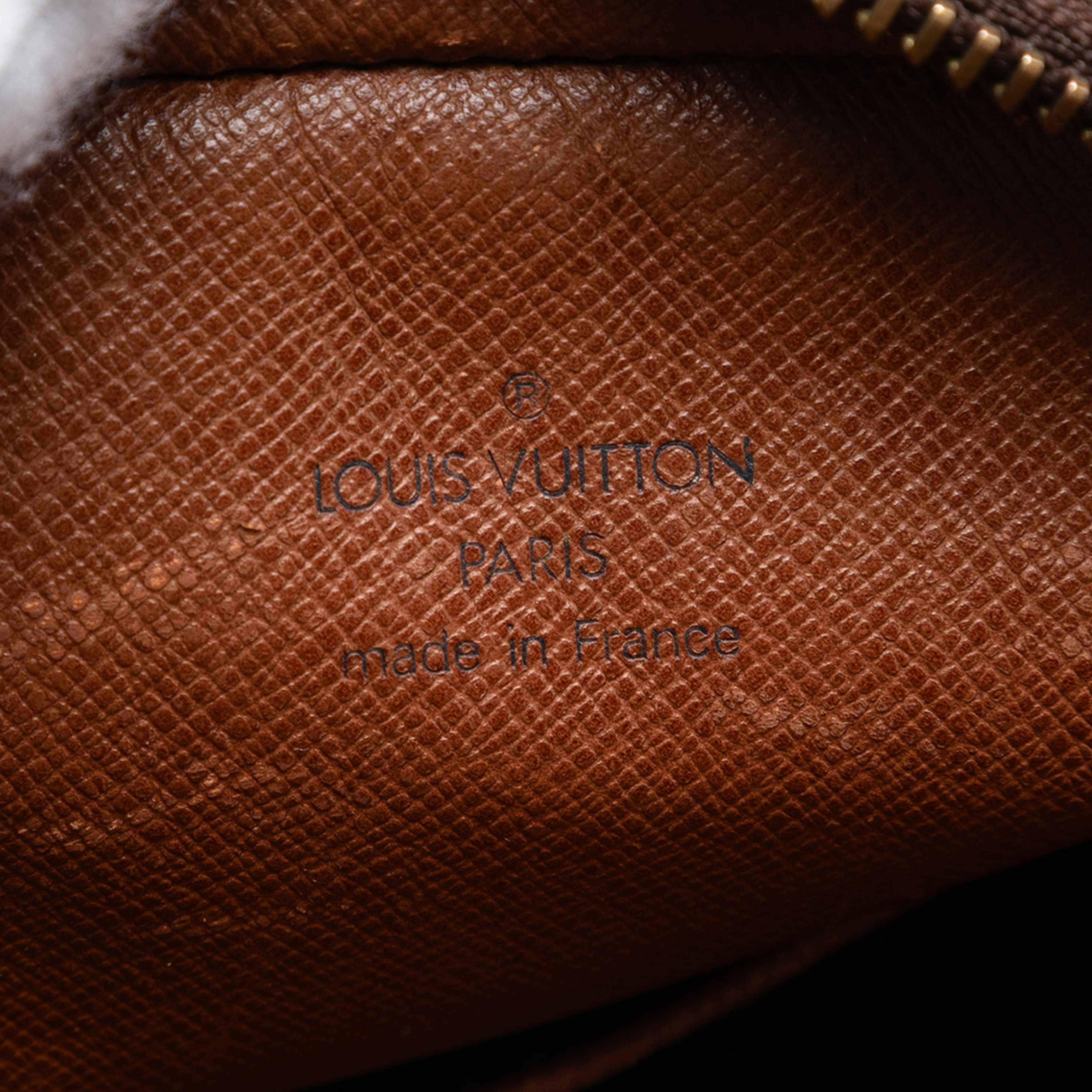 Louis Vuitton Monogram Danube, från Luxclusif, i färgen brown. Klicka för att öppna bilden i stort format