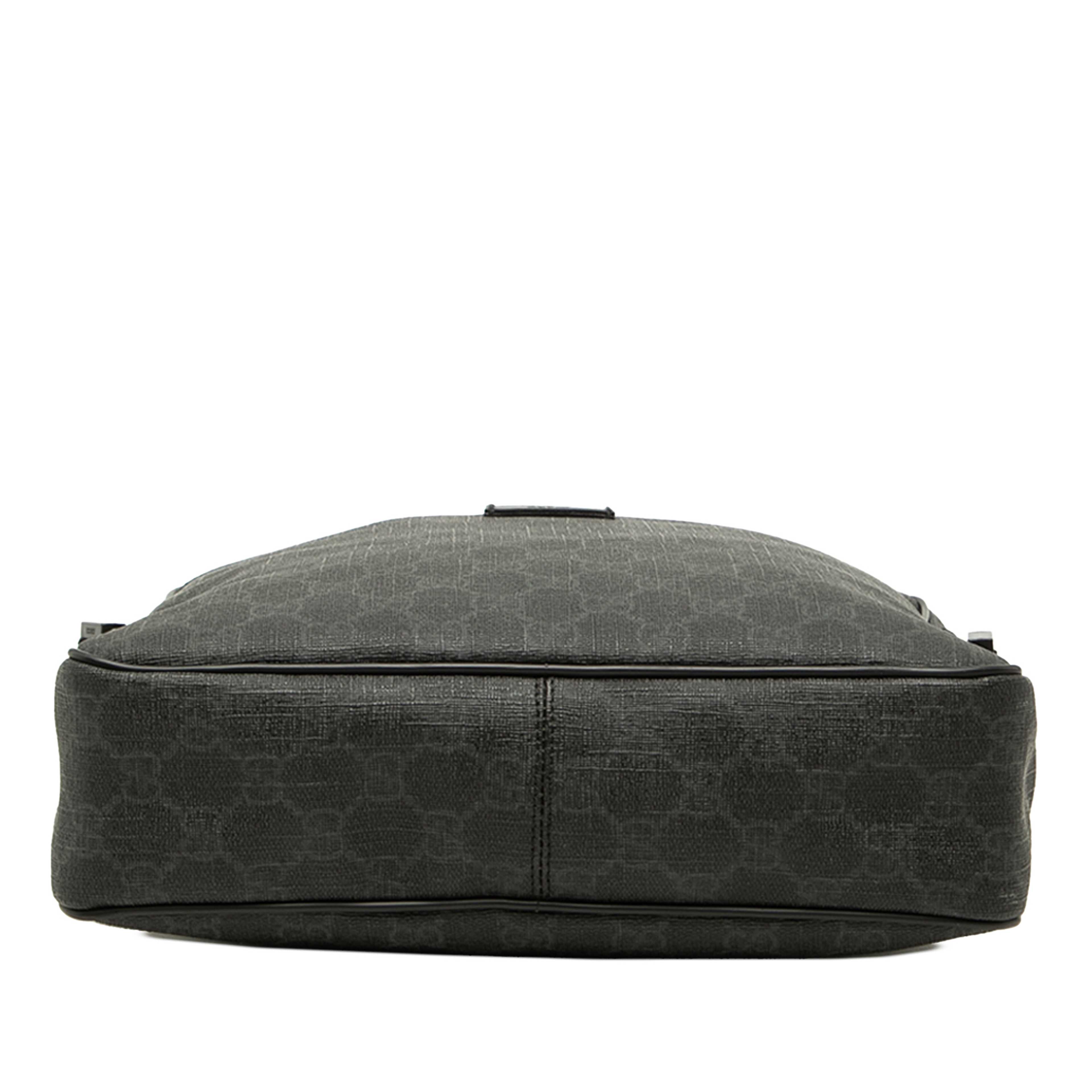 Gucci Gg Supreme Crossbody, från Luxclusif, i färgen svart. Klicka för att öppna bilden i stort format