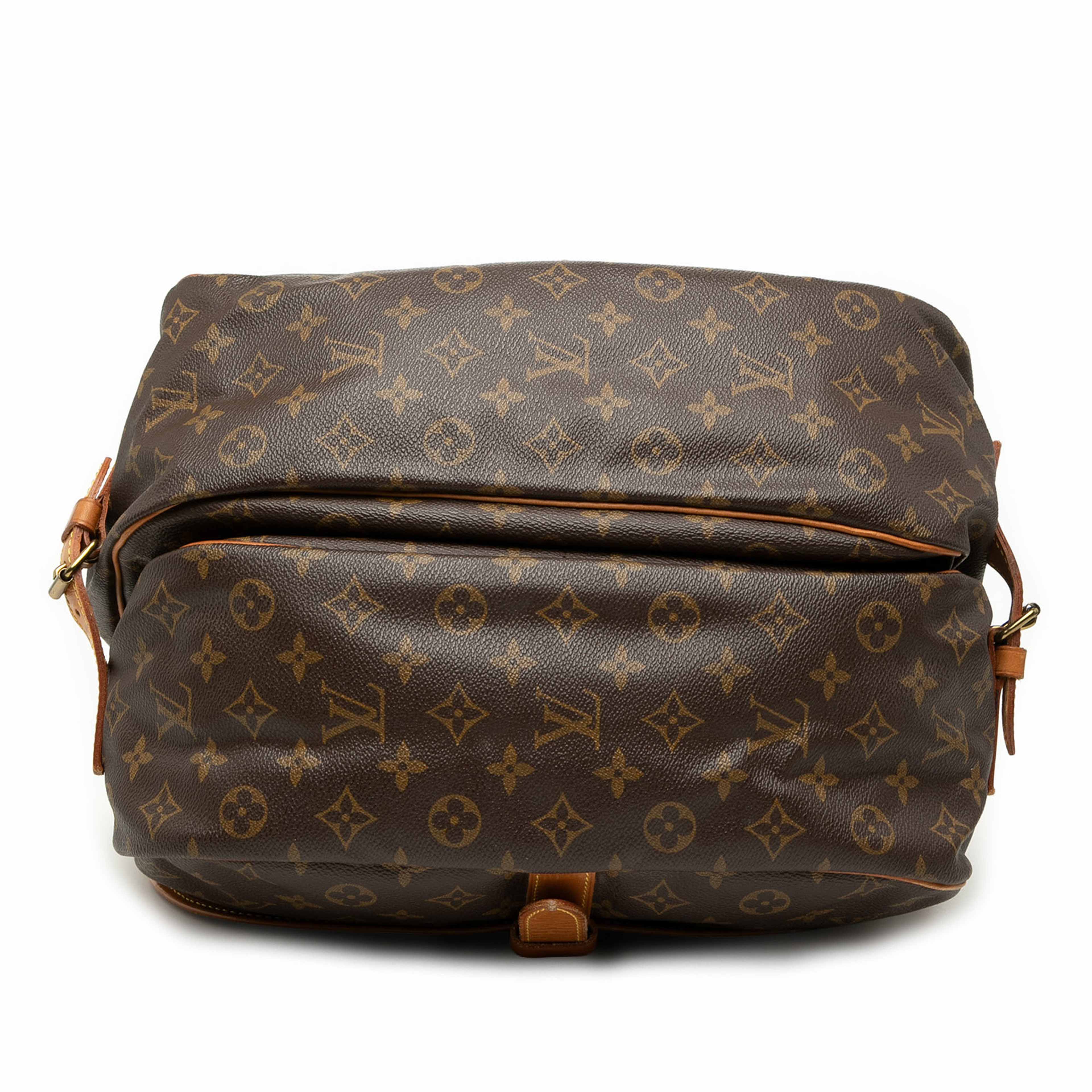 Louis Vuitton Monogram Saumur 35, från Luxclusif, i färgen brown. Klicka för att öppna bilden i stort format