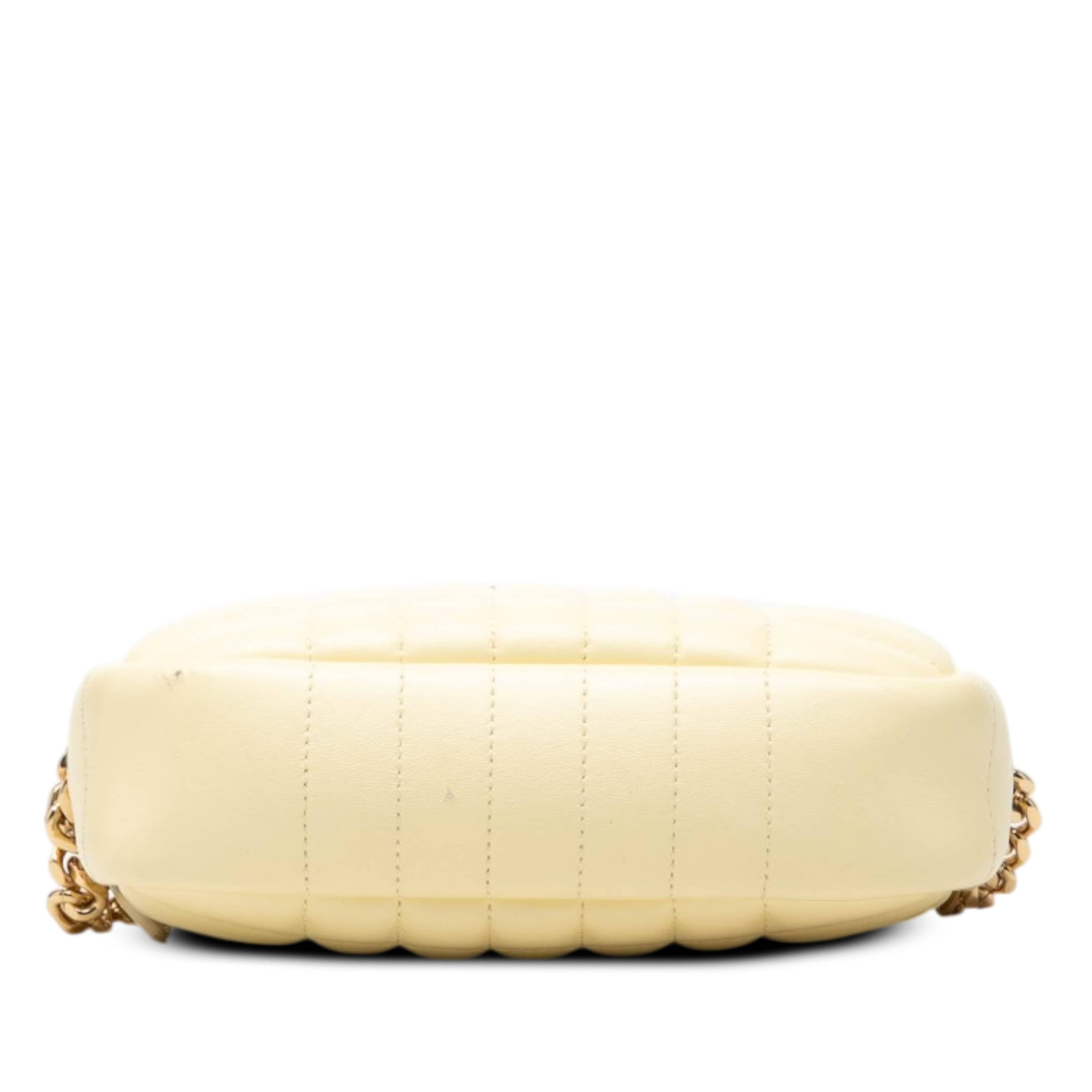 Burberry Mini Quilted Lambskin Lola Camera Bag, från Luxclusif, i färgen gul. Klicka för att öppna bilden i stort format