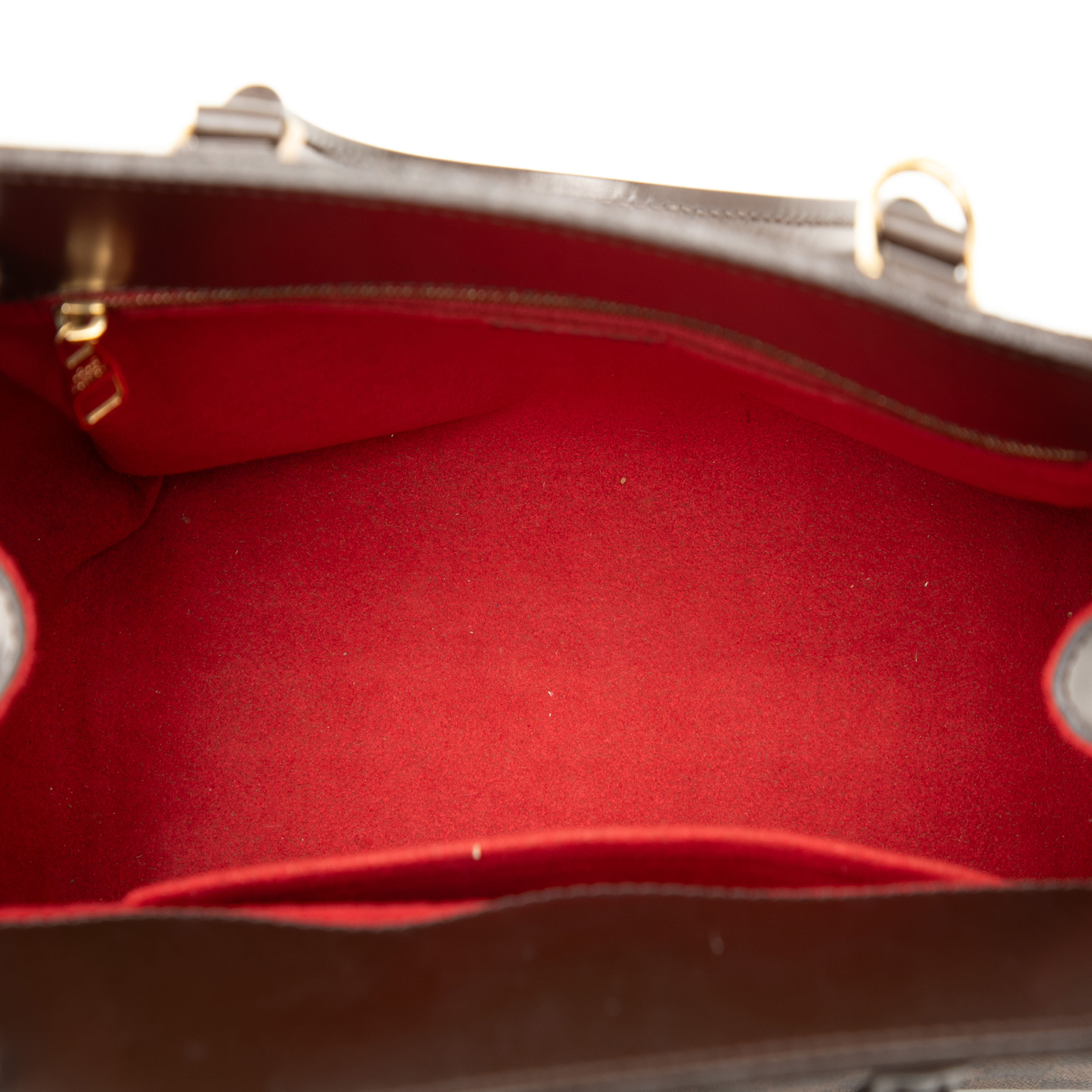 Louis Vuitton Damier Ebene Rivoli Pm, från Luxclusif, i färgen brown. Klicka för att öppna bilden i stort format