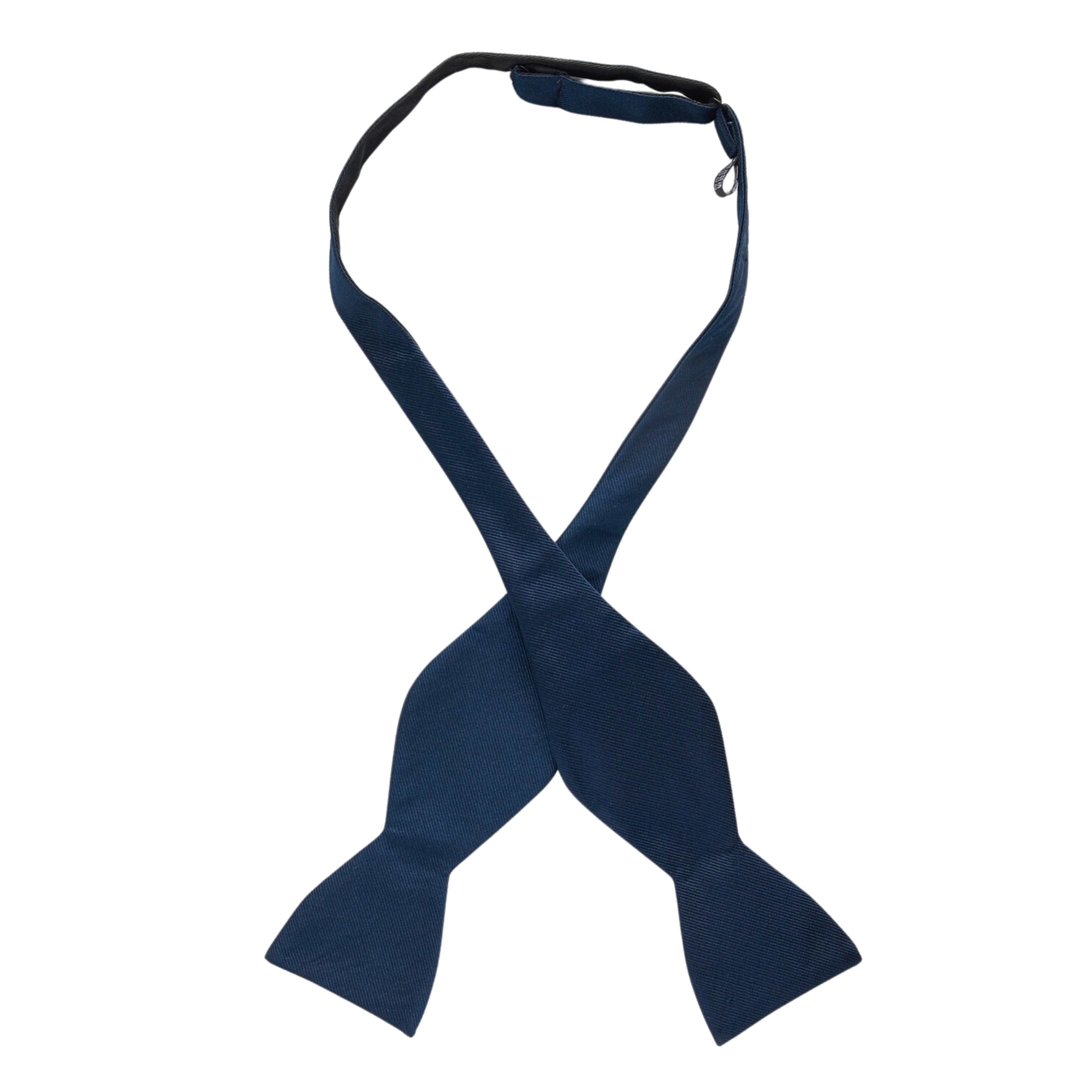 Bow Tie Plain Self Tied