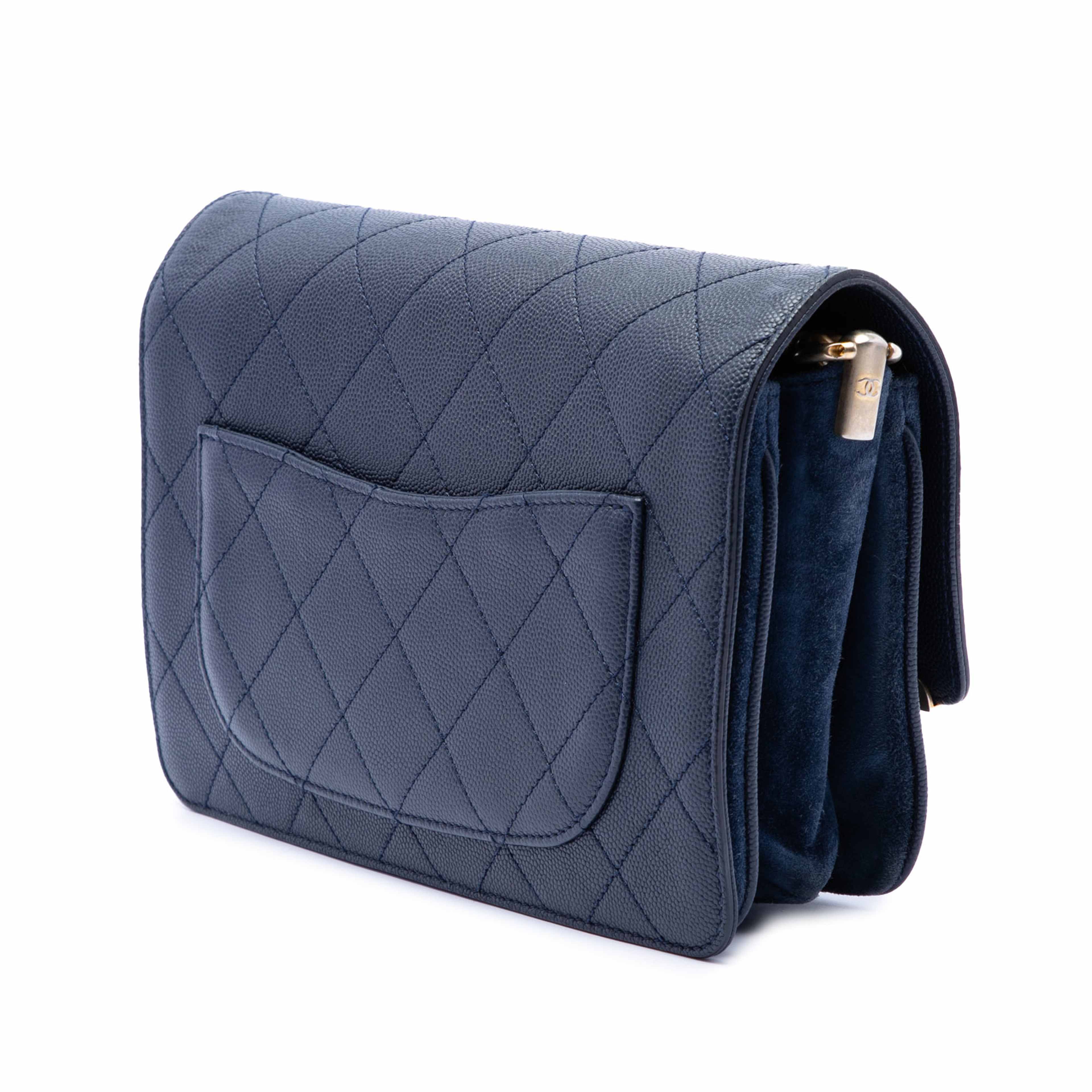 Chanel Cc Stitched Caviar And Suede Lady Coco Flap, från Luxclusif, i färgen dark blue. Klicka för att öppna bilden i stort format