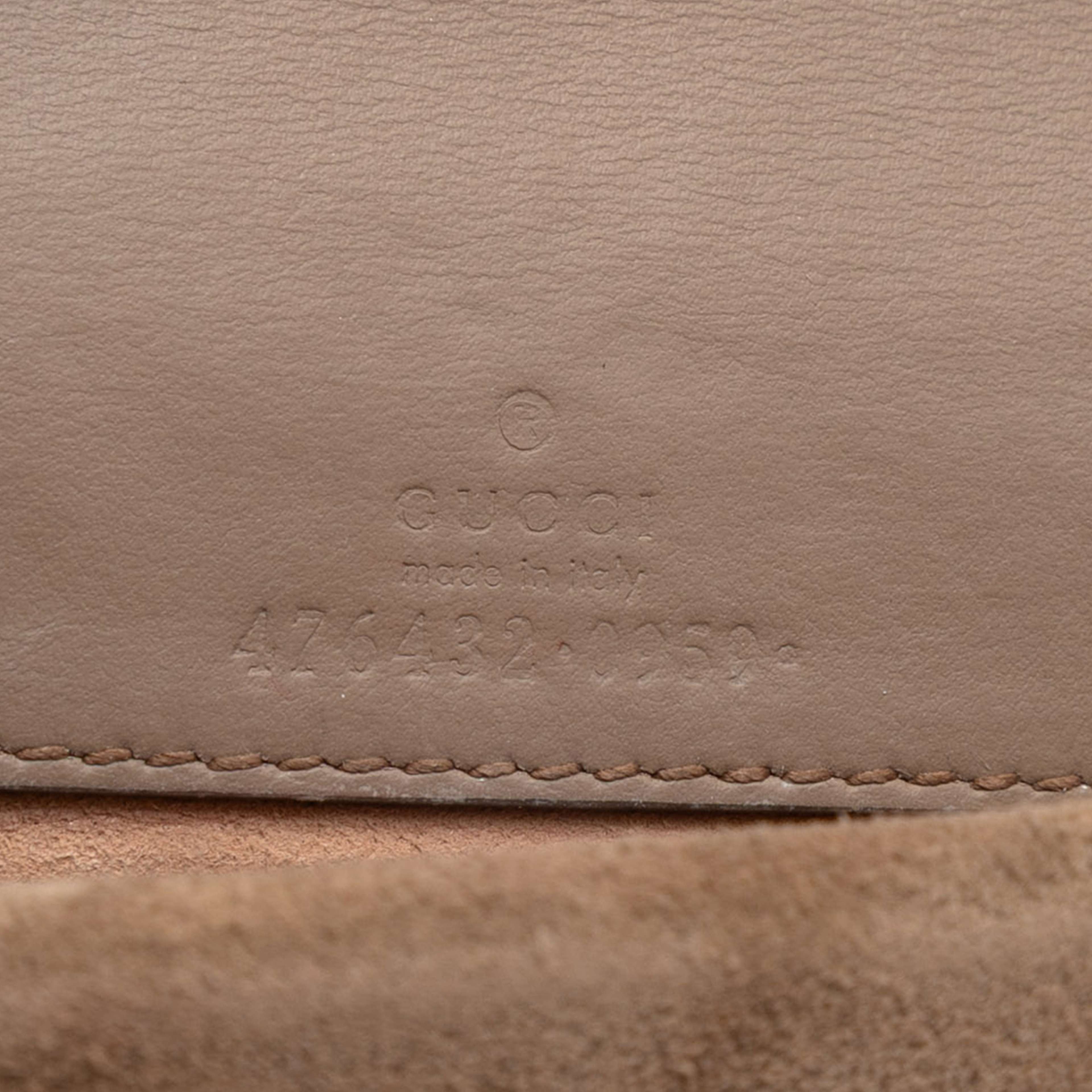 Gucci Mini Gg Supreme Dionysus Crossbody, från Luxclusif, i färgen beige. Klicka för att öppna bilden i stort format