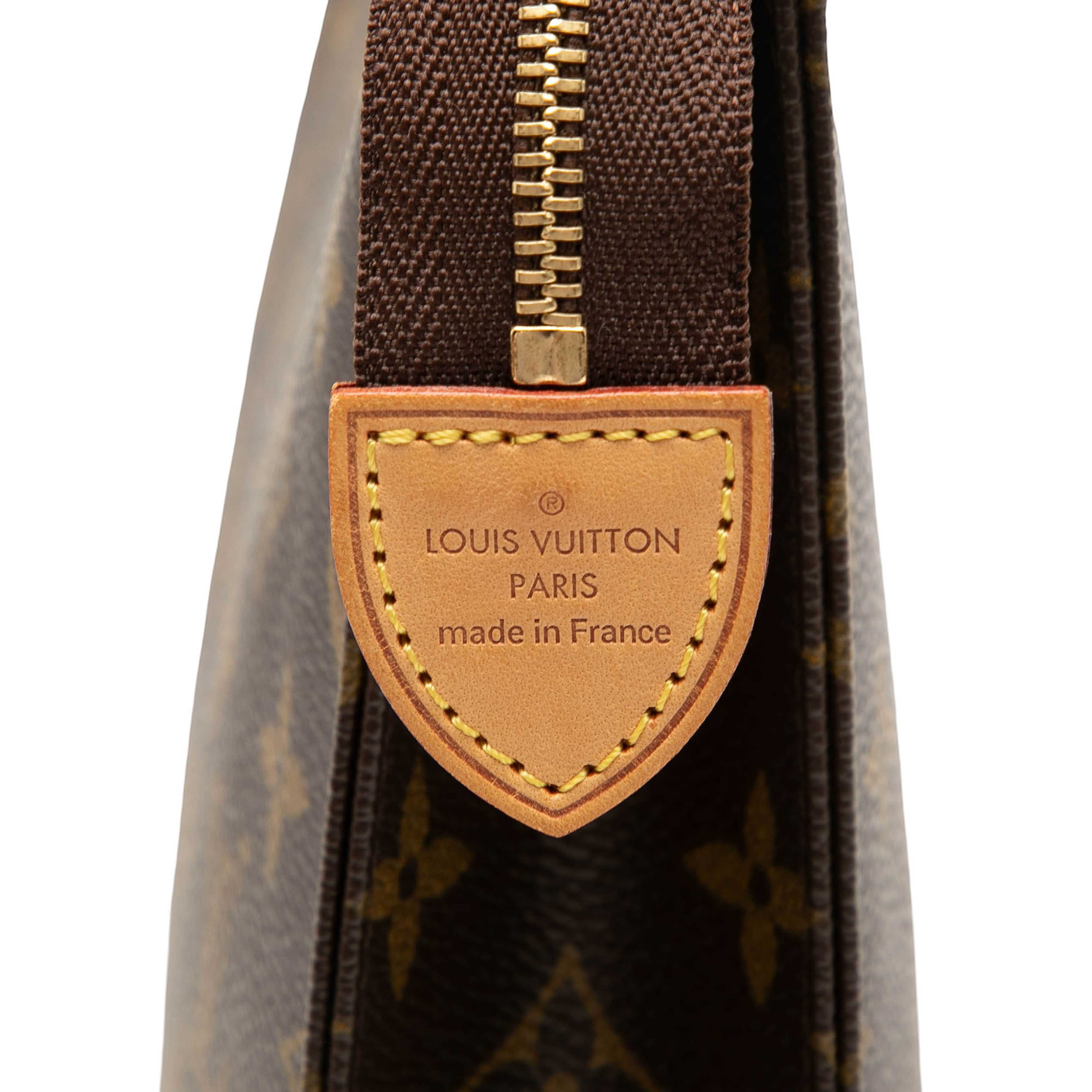 Louis Vuitton Monogram Toiletry Pouch 26, från Luxclusif, i färgen brun. Klicka för att öppna bilden i stort format