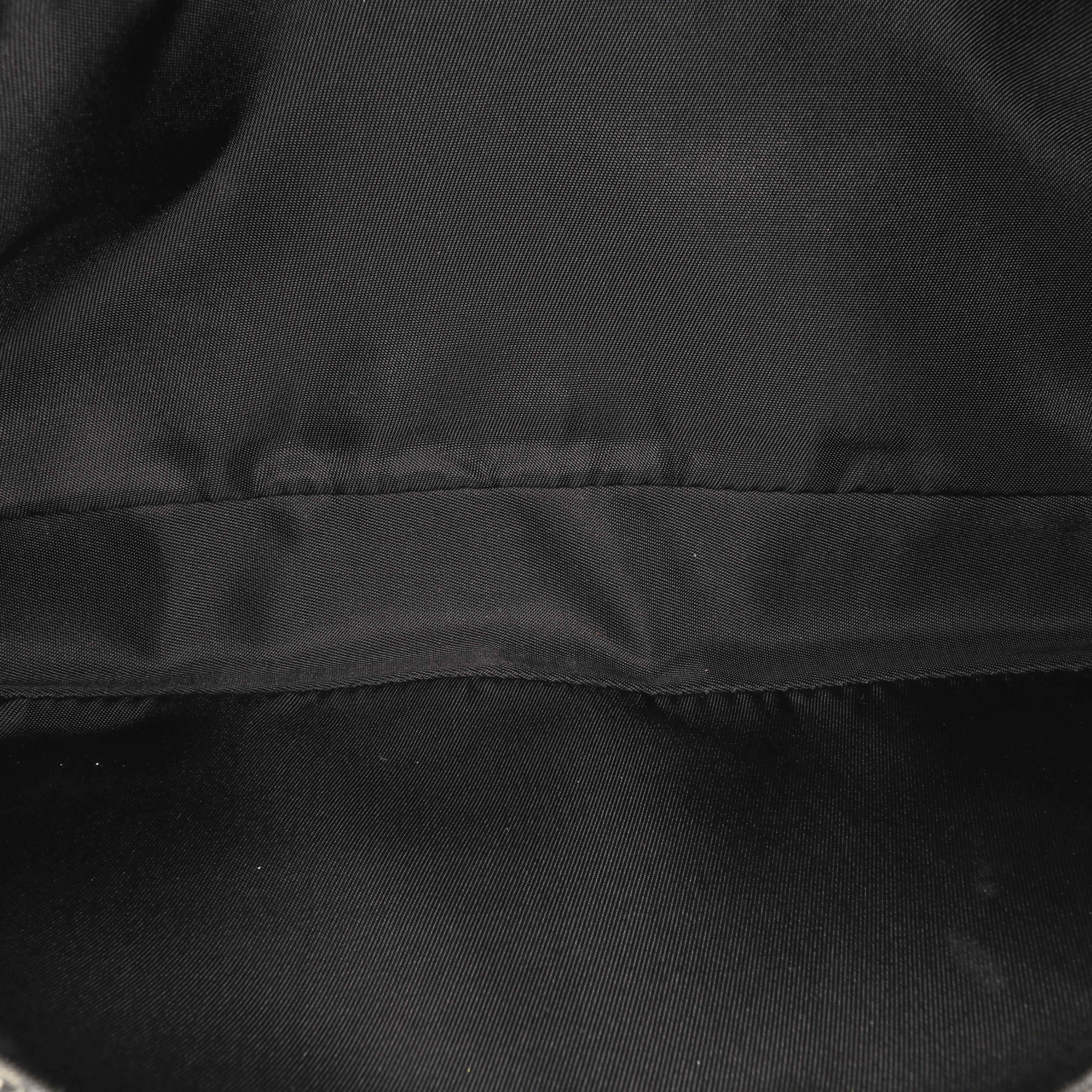 Dior Denim Malice Flap Shoulder Bag, från Luxclusif, i färgen dark gray. Klicka för att öppna bilden i stort format