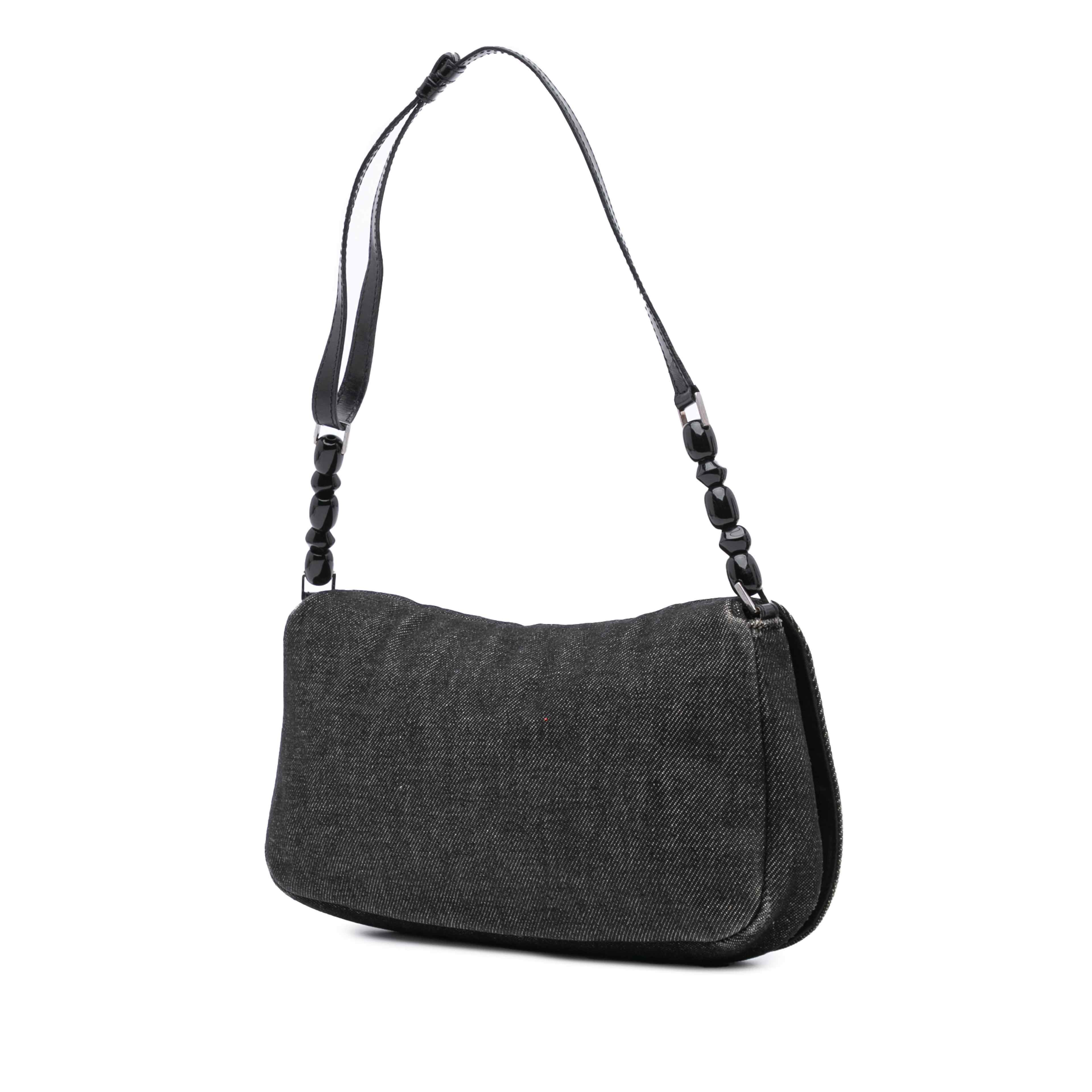 Dior Denim Malice Flap Shoulder Bag, från Luxclusif, i färgen dark gray. Klicka för att öppna bilden i stort format