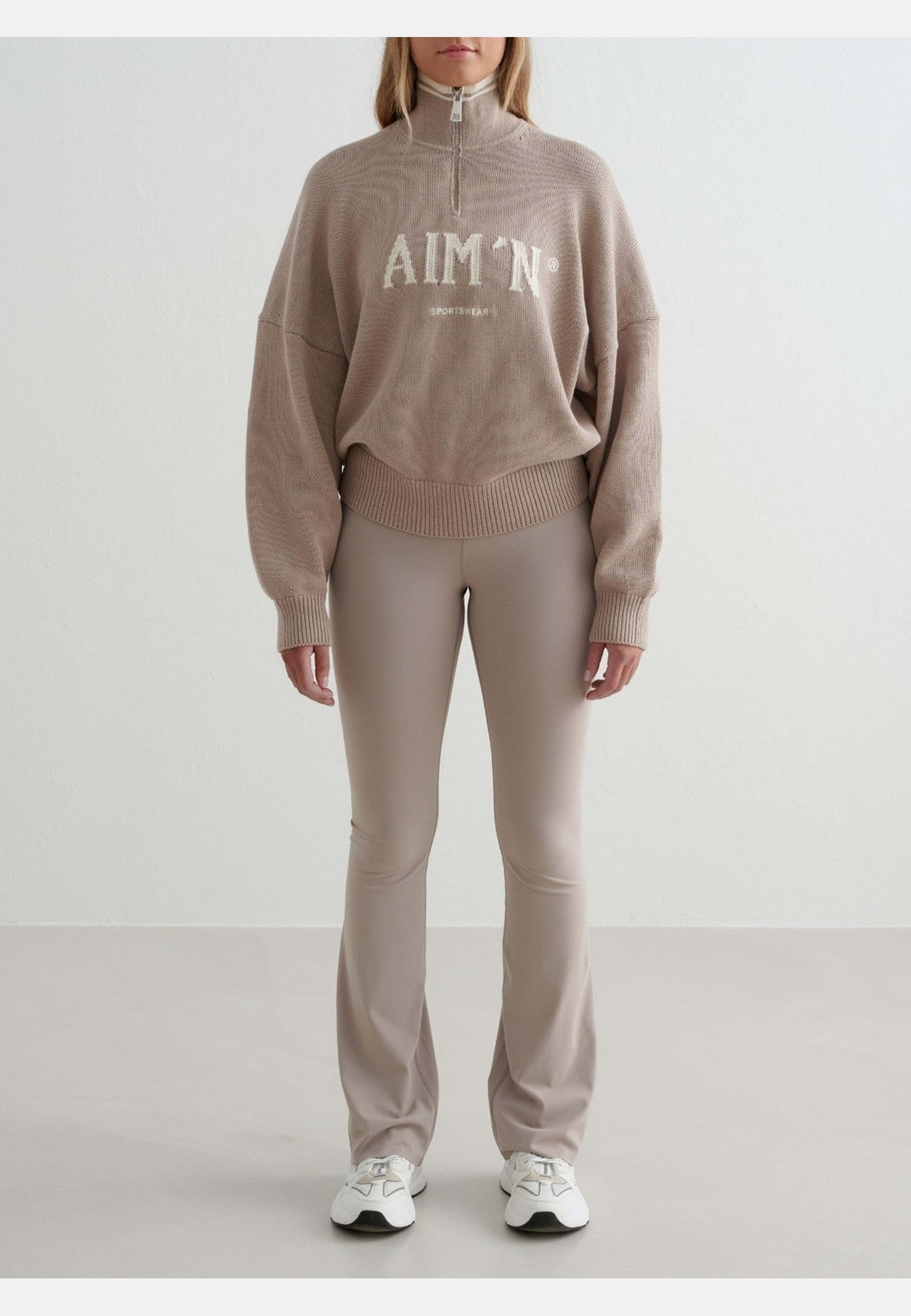 College Knitted Half Zip, från aim'n, i färgen dark clay. Klicka för att öppna bilden i stort format