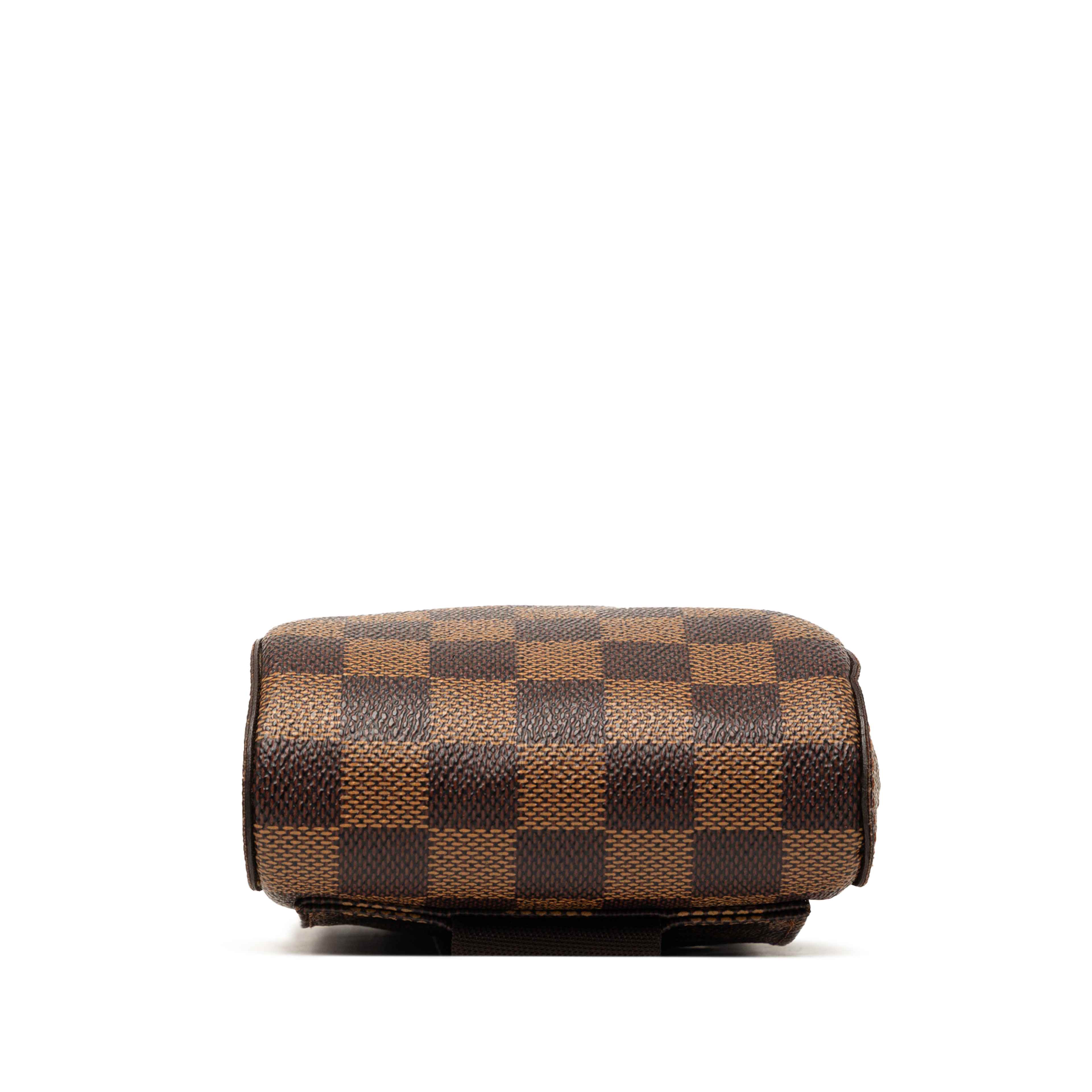 Louis Vuitton Damier Ebene Geronimos, från Luxclusif, i färgen brown. Klicka för att öppna bilden i stort format