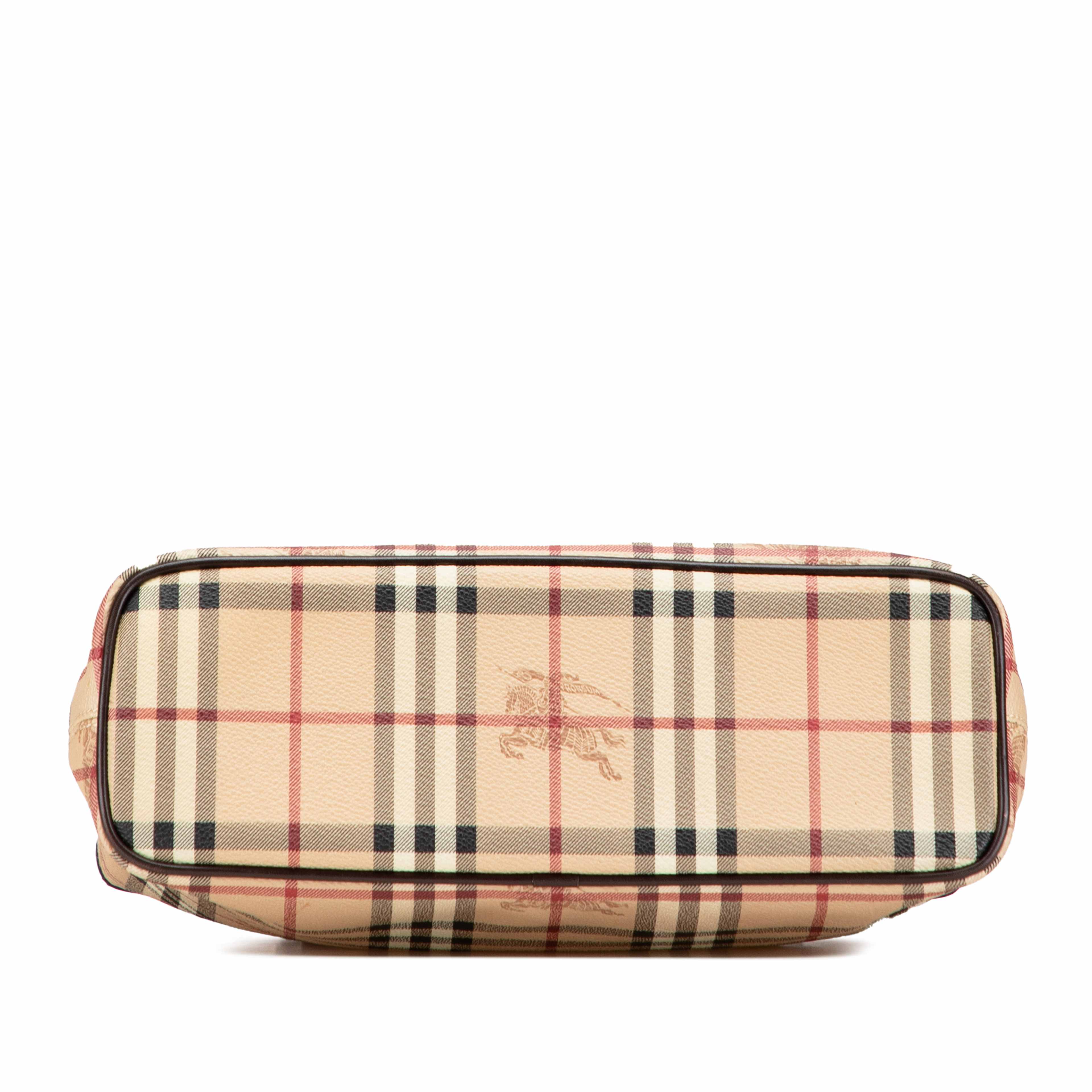 Burberry Haymarket Check Coated Canvas Tote, från Luxclusif, i färgen beige. Klicka för att öppna bilden i stort format