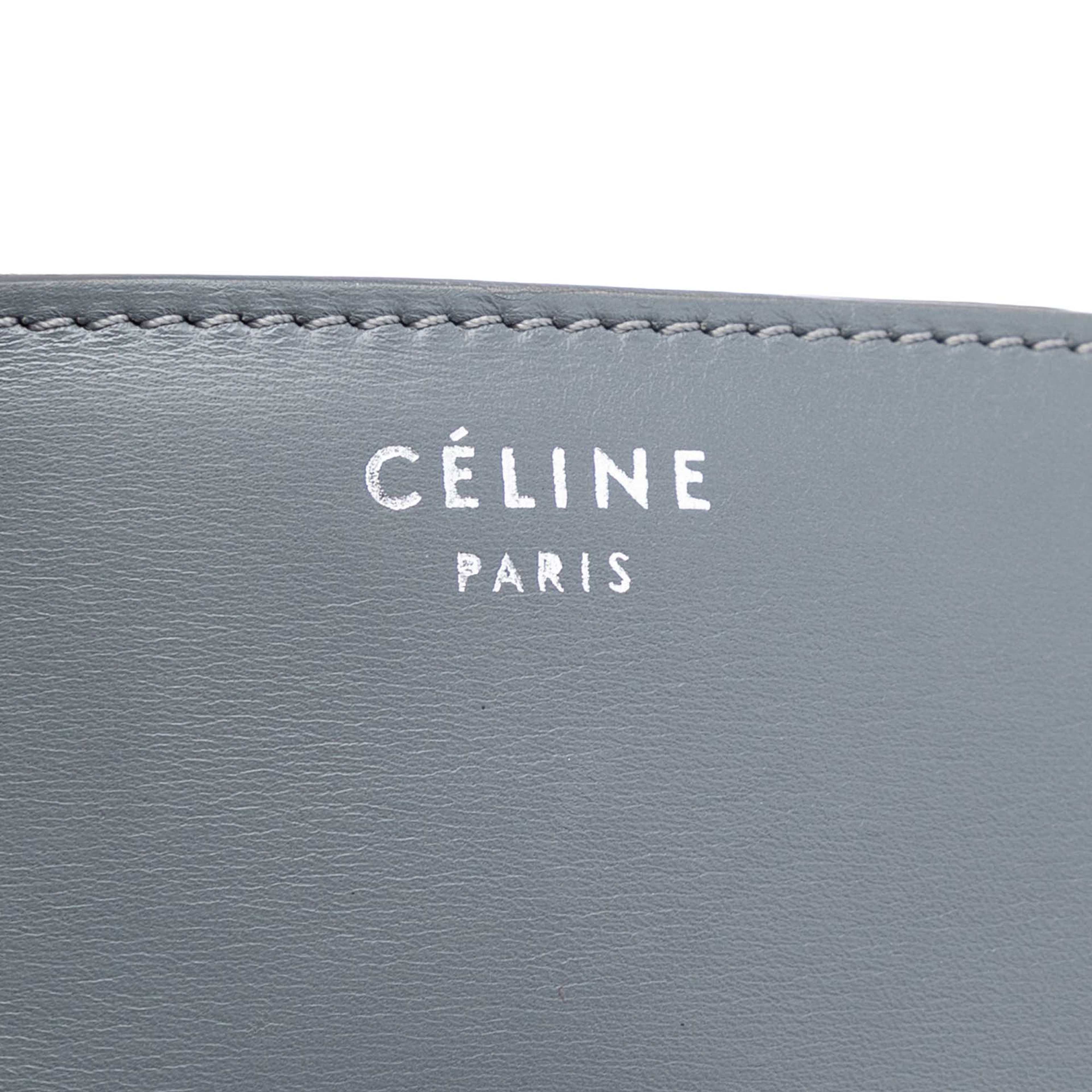 Celine Medium Calfskin Classic, från Luxclusif, i färgen dark gray. Klicka för att öppna bilden i stort format