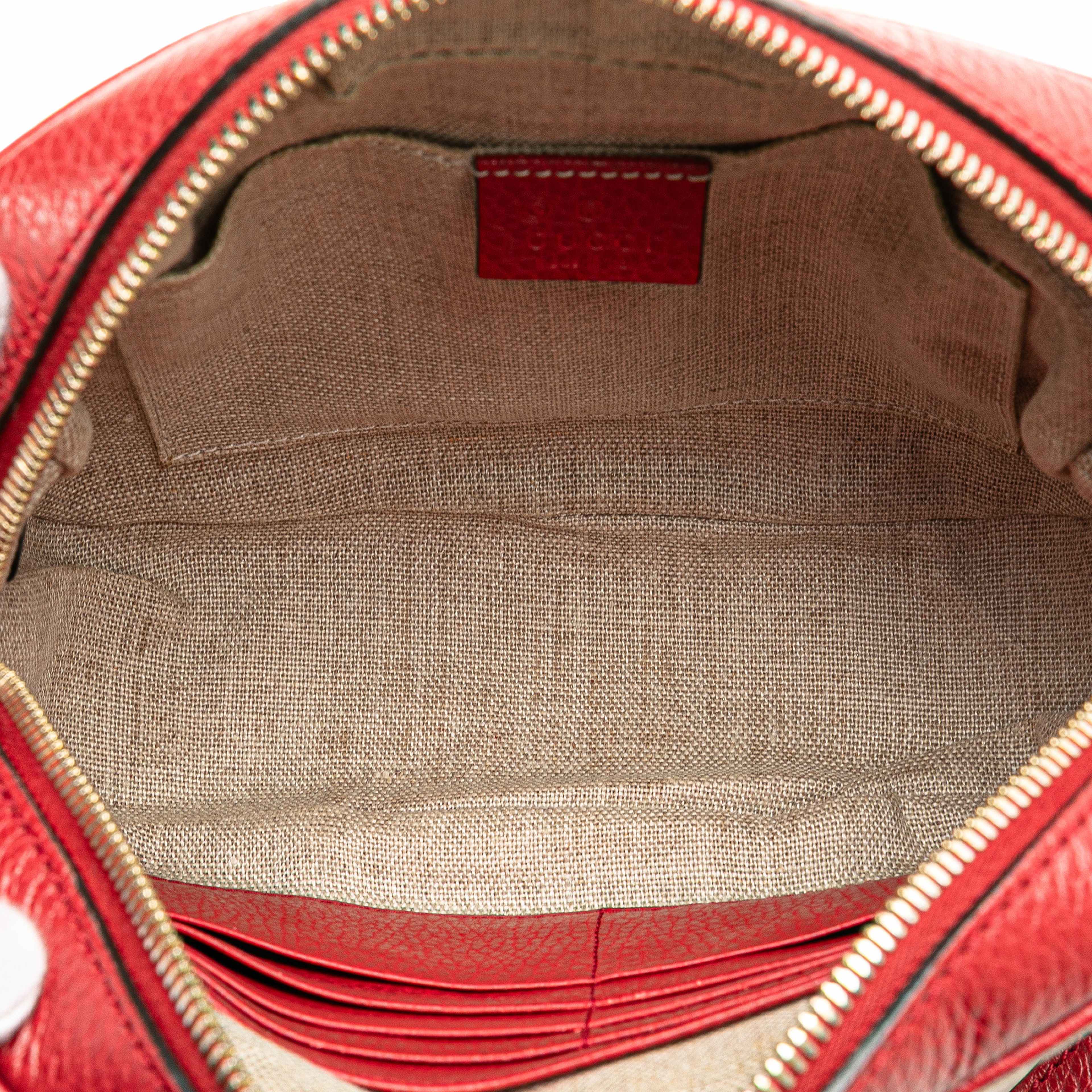 Gucci Gg Canvas Bree Crossbody, från Luxclusif, i färgen beige. Klicka för att öppna bilden i stort format