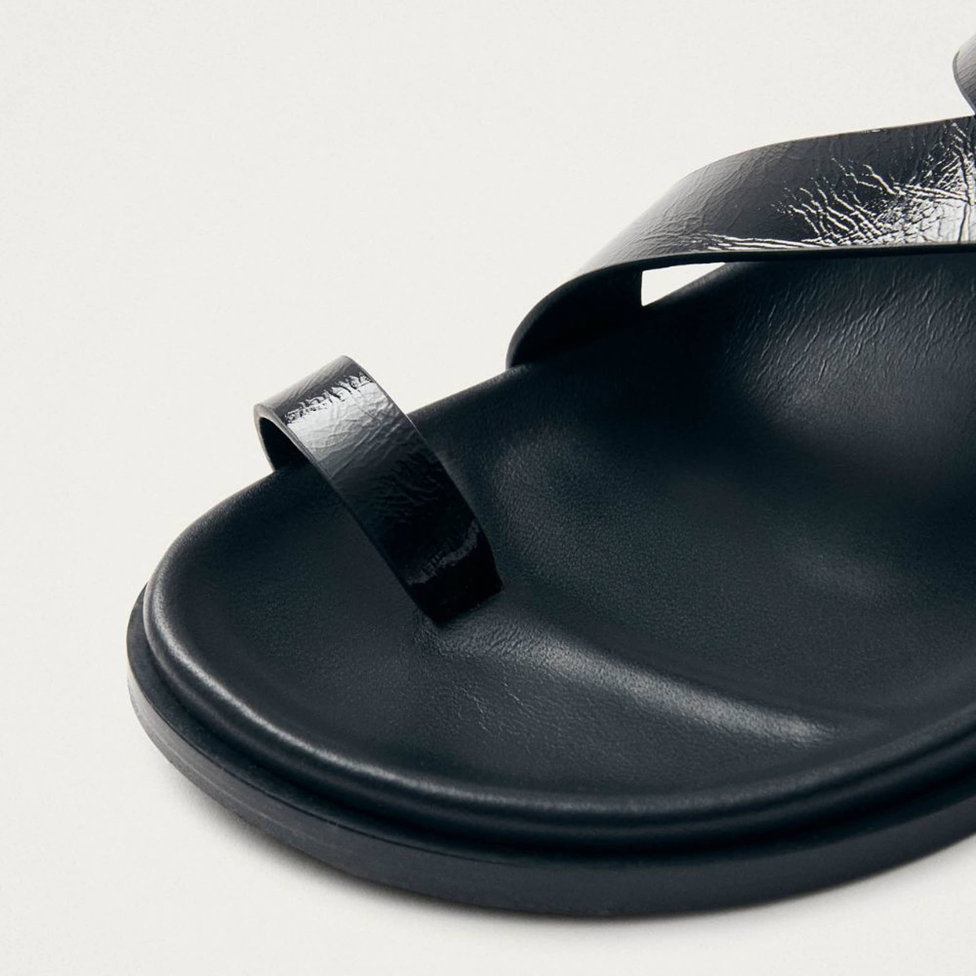 Siren Onix Black Leather Sandals