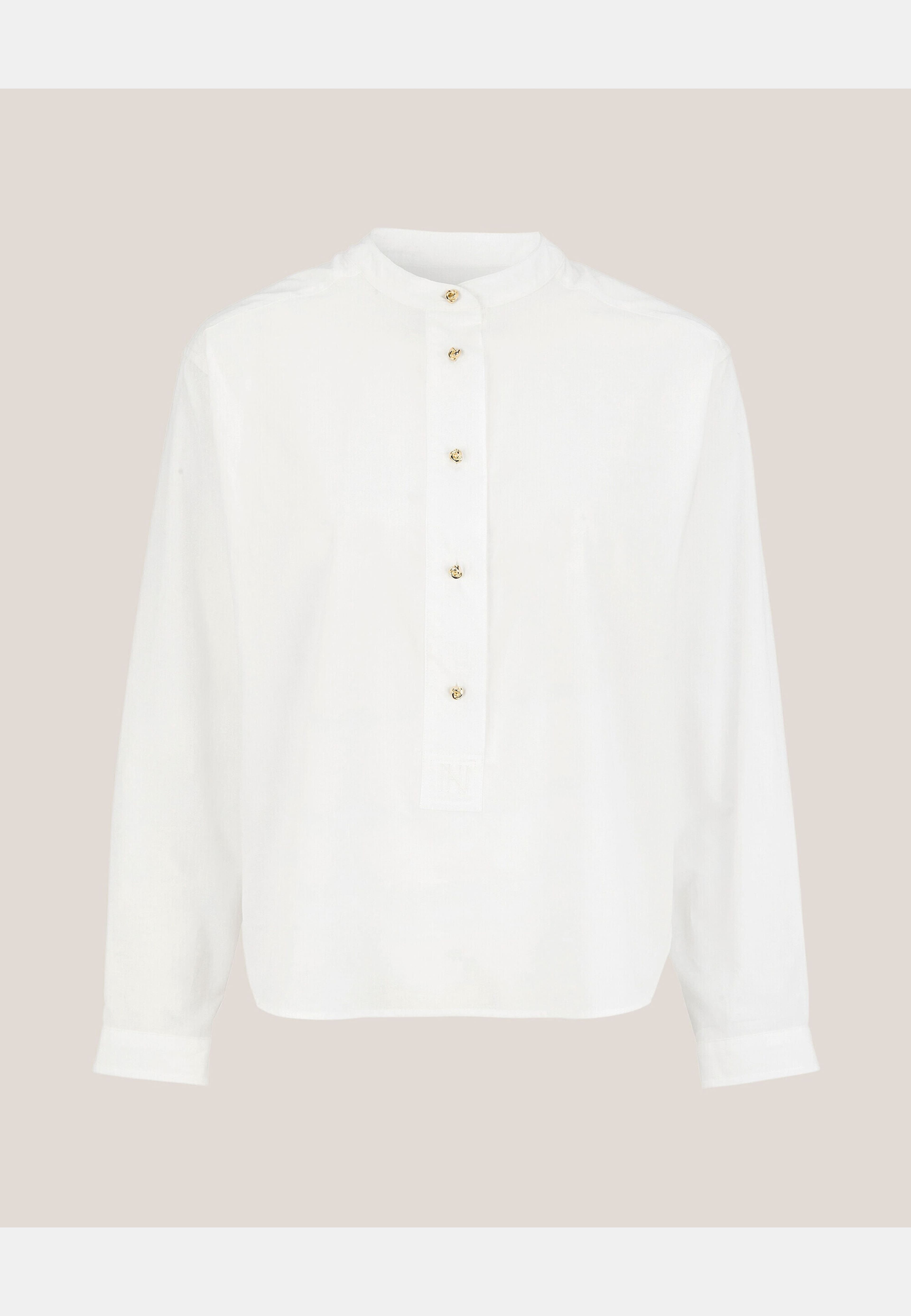 Lovisa Shirt, från Newhouse, i färgen vit. Klicka för att öppna bilden i stort format