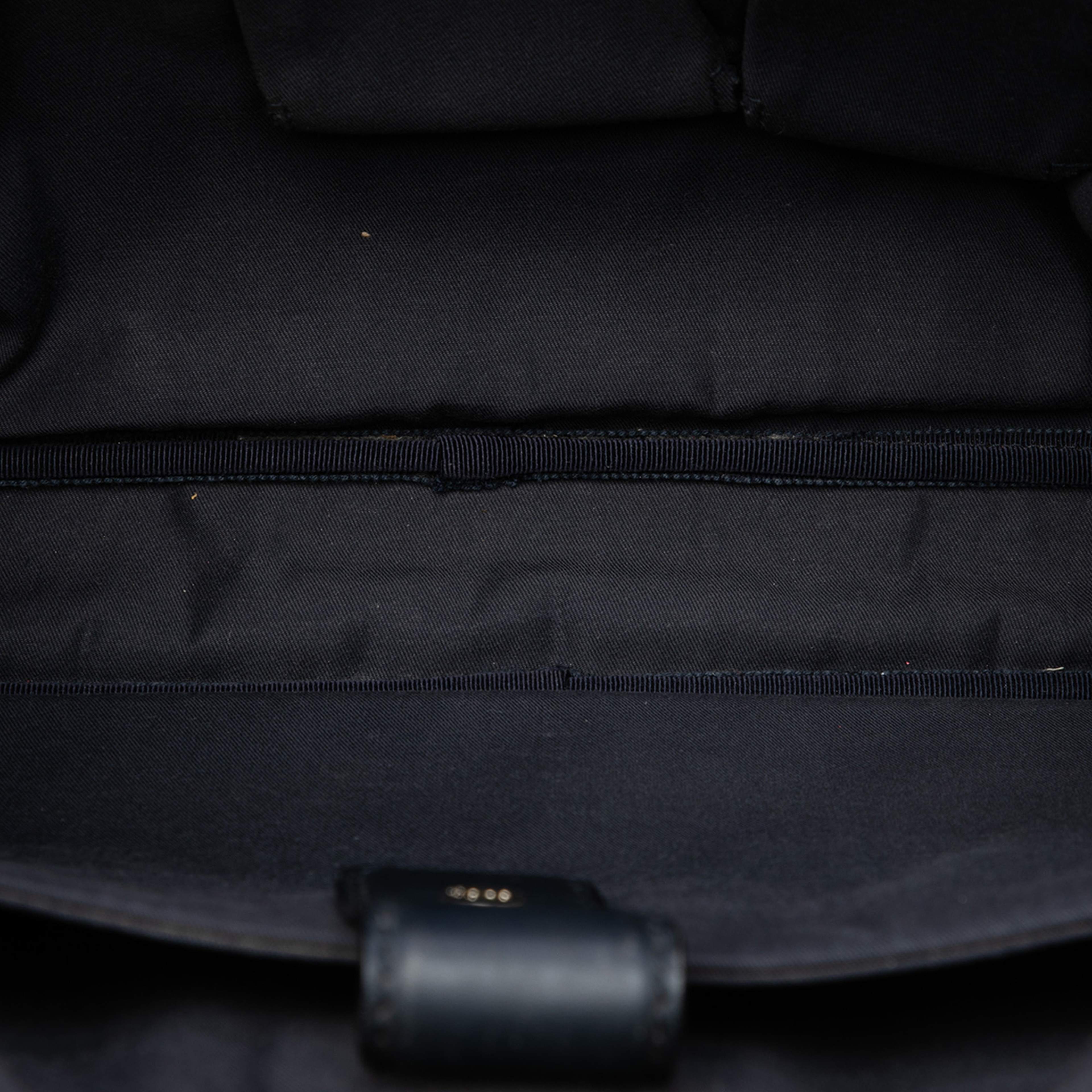 Gucci Gg Canvas Web Briefcase, från Luxclusif, i färgen beige. Klicka för att öppna bilden i stort format