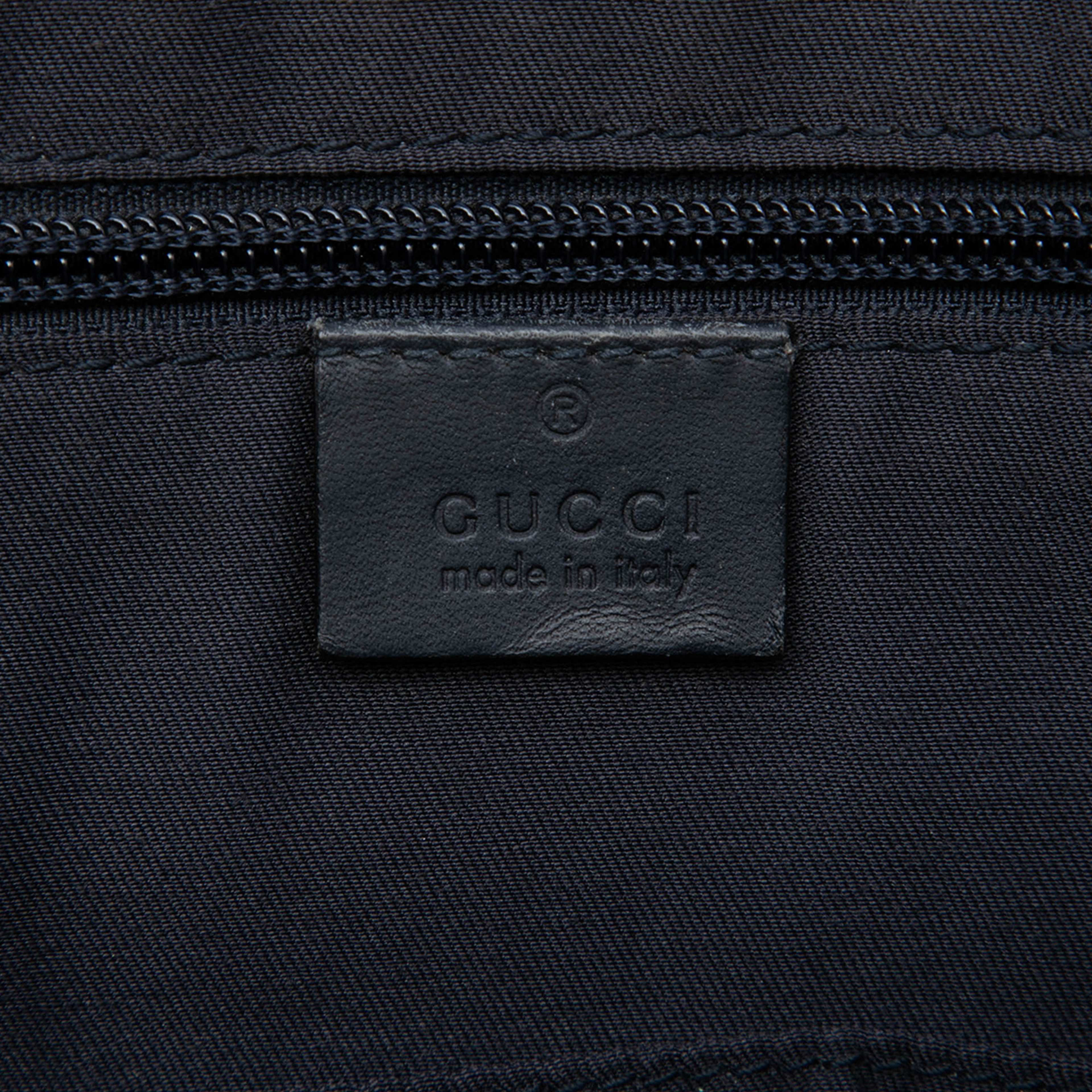 Gucci Gg Canvas Web Briefcase, från Luxclusif, i färgen beige. Klicka för att öppna bilden i stort format