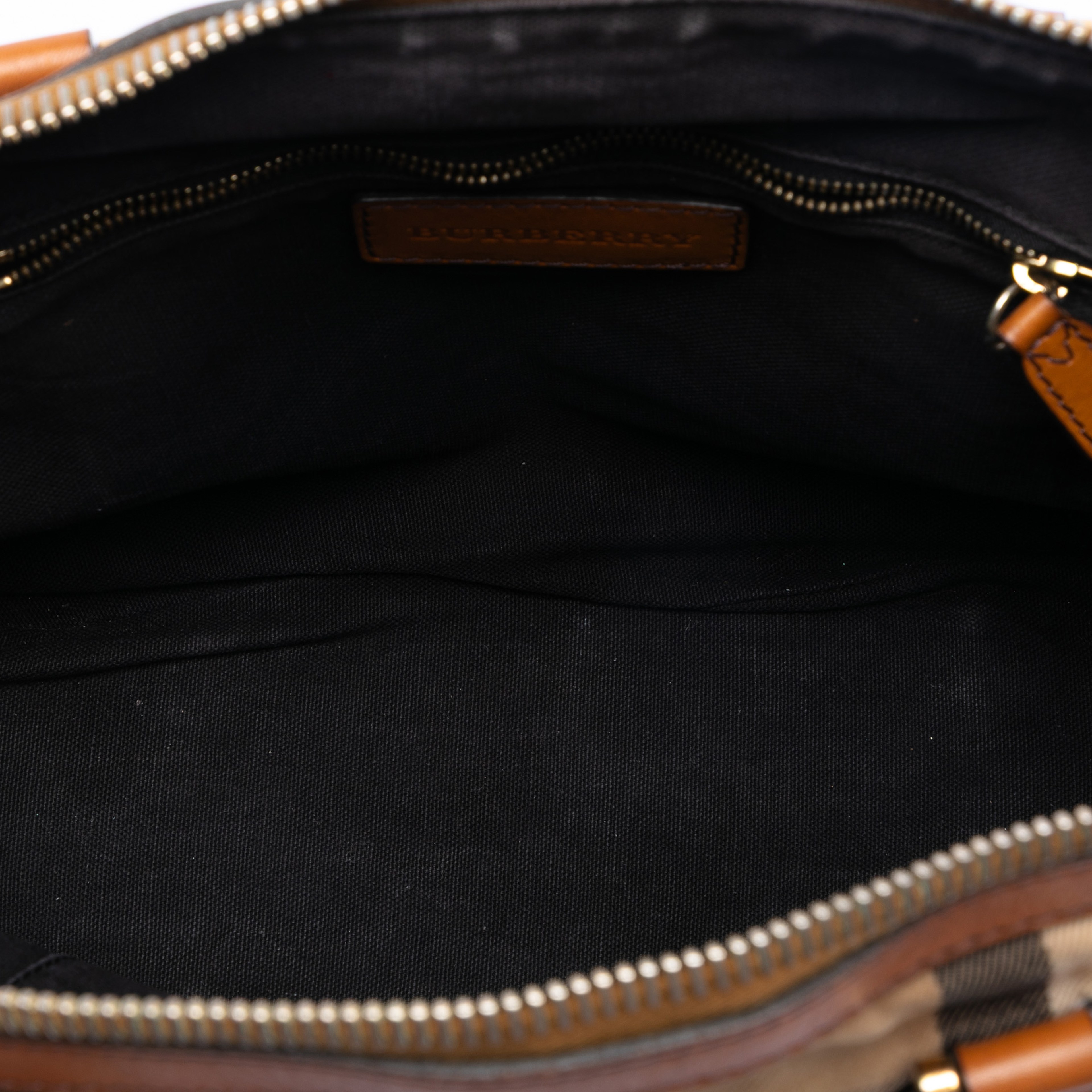 Burberry Small Leather Trimmed House Check Canvas Bridle Orchard Satchel, från Luxclusif, i färgen light brown. Klicka för att öppna bilden i stort format