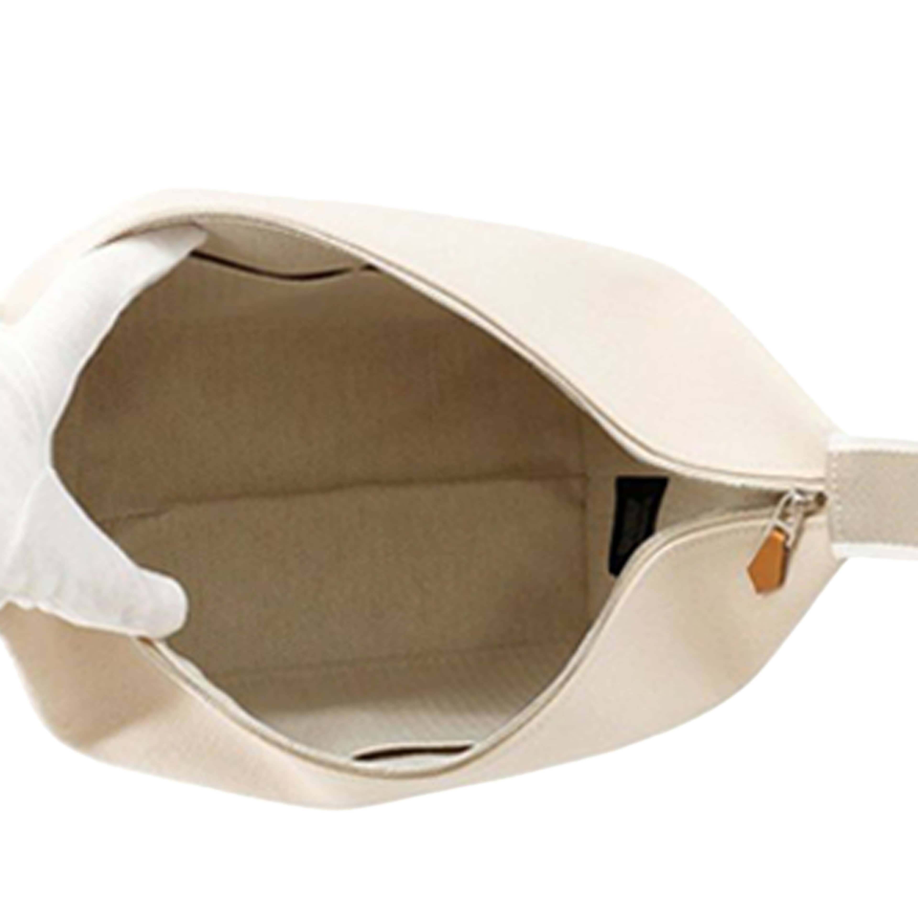 Hermès Large Toile Bride A Brac Case, från Luxclusif, i färgen light beige. Klicka för att öppna bilden i stort format