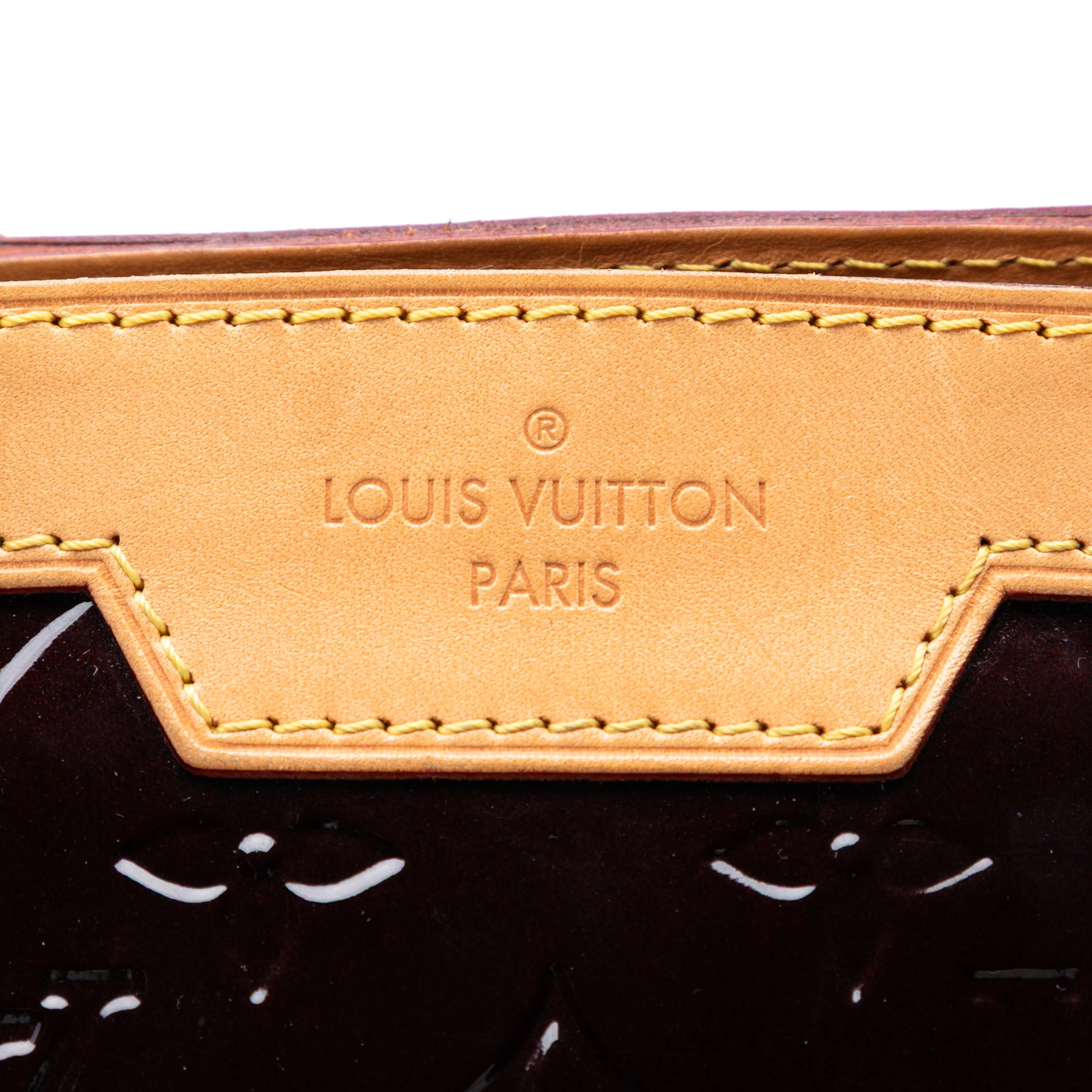 Louis Vuitton Monogram Vernis Brea Mm, från Luxclusif, i färgen purple. Klicka för att öppna bilden i stort format