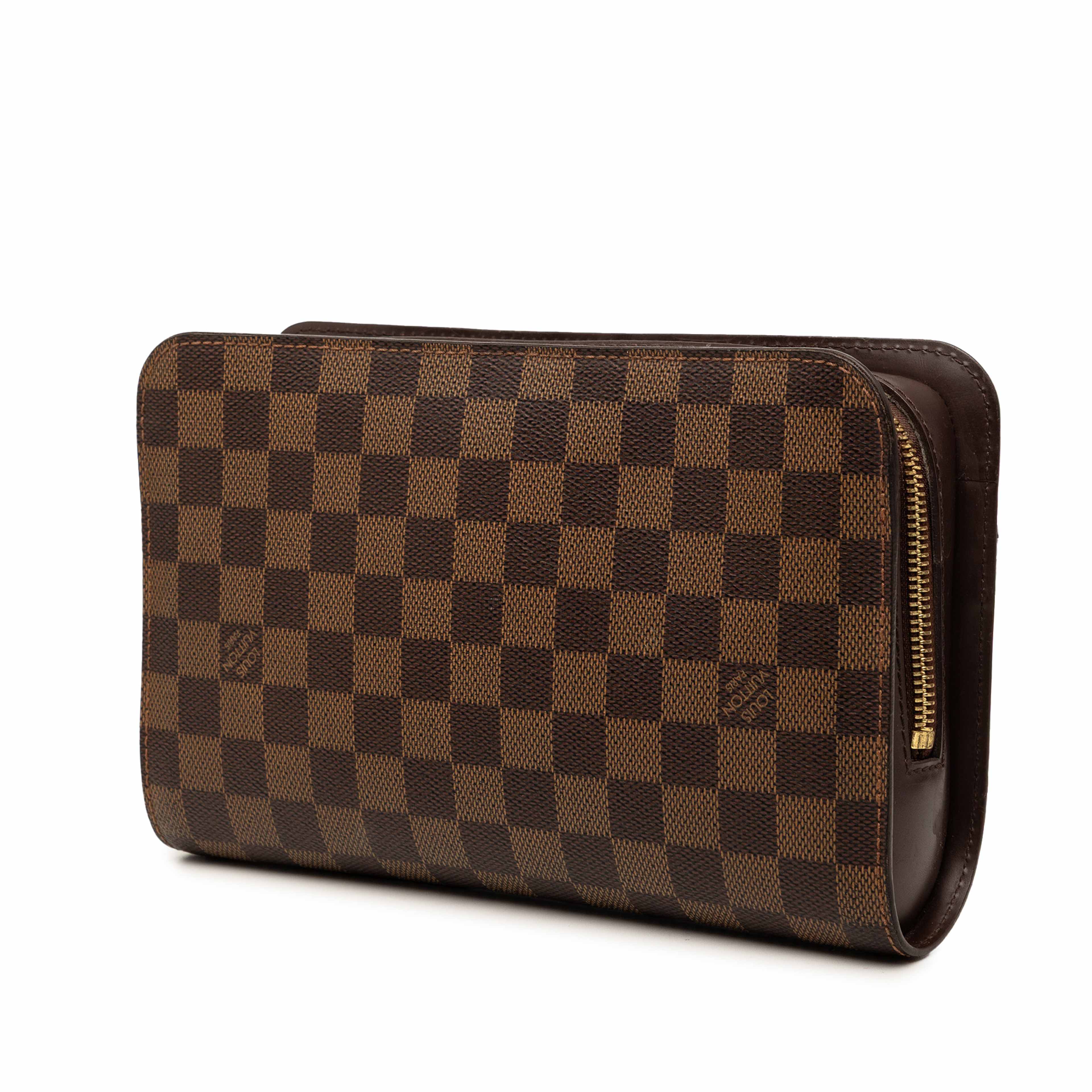 Louis Vuitton Damier Ebene Saint Louis Pochette, från Luxclusif, i färgen brown. Klicka för att öppna bilden i stort format