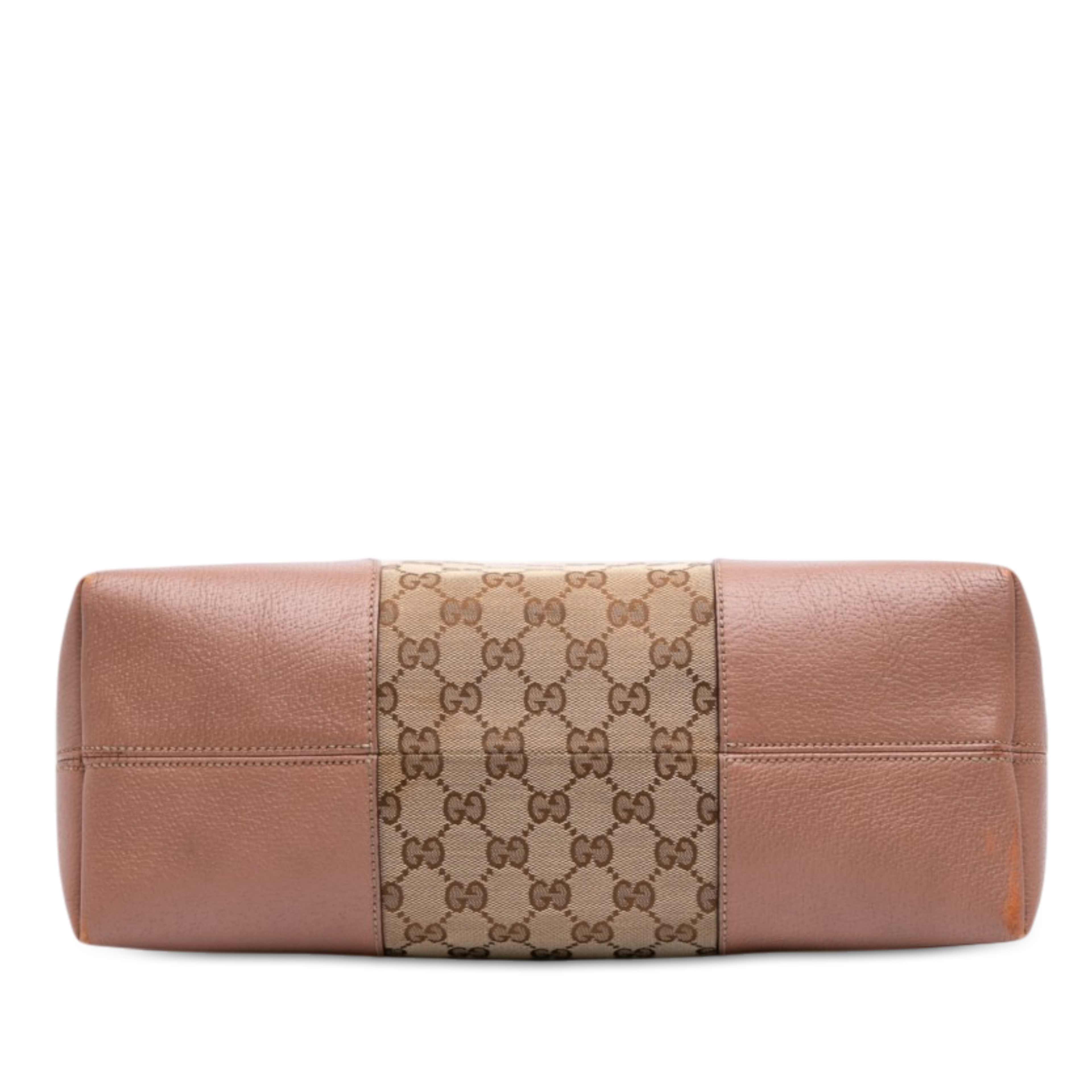 Gucci Medium Gg Canvas Bree Dome Tote, från Luxclusif, i färgen beige. Klicka för att öppna bilden i stort format