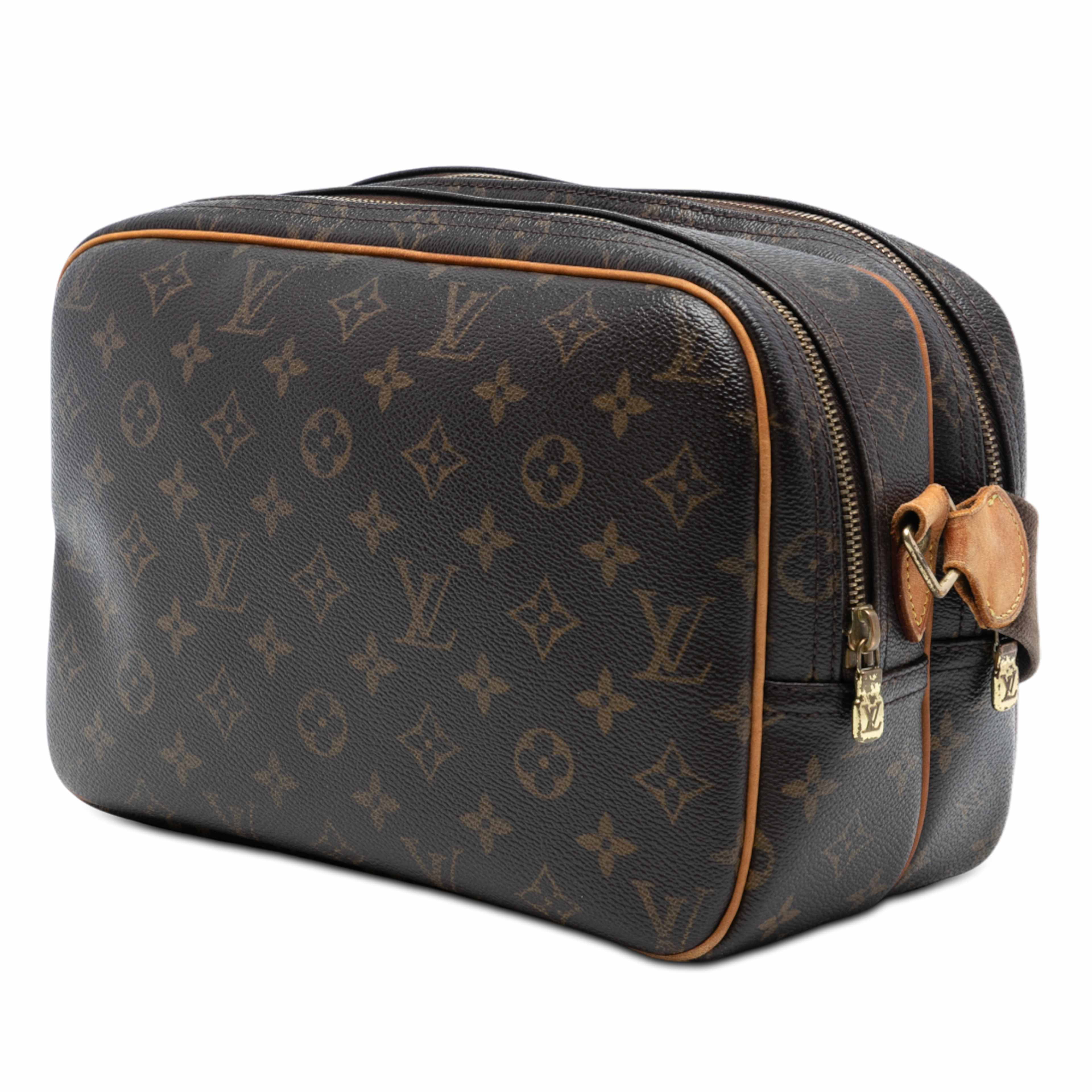 Louis Vuitton Monogram Reporter Pm, från Luxclusif, i färgen brown. Klicka för att öppna bilden i stort format